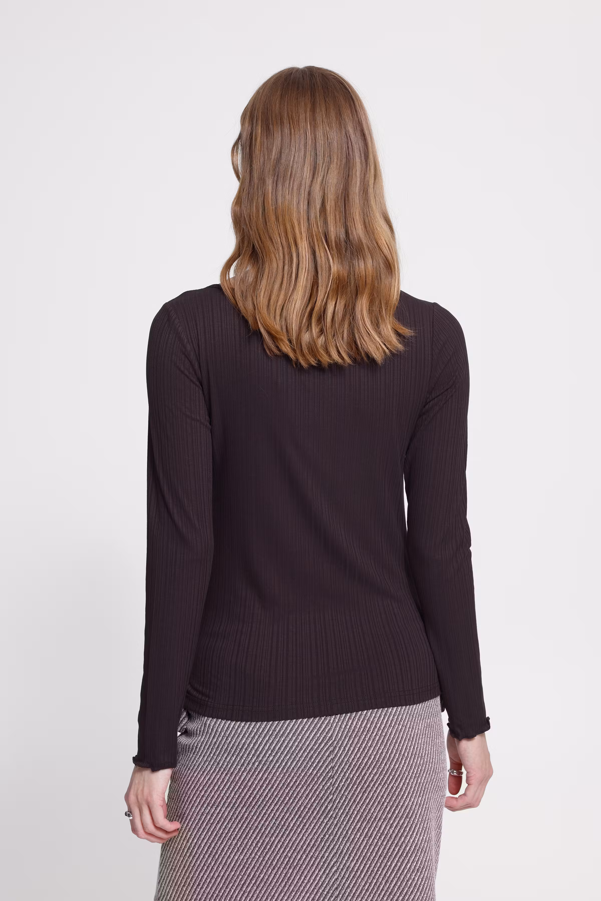 IHCELLA Langarm-Shirt LOOKBOOK BACK 20122819-191109