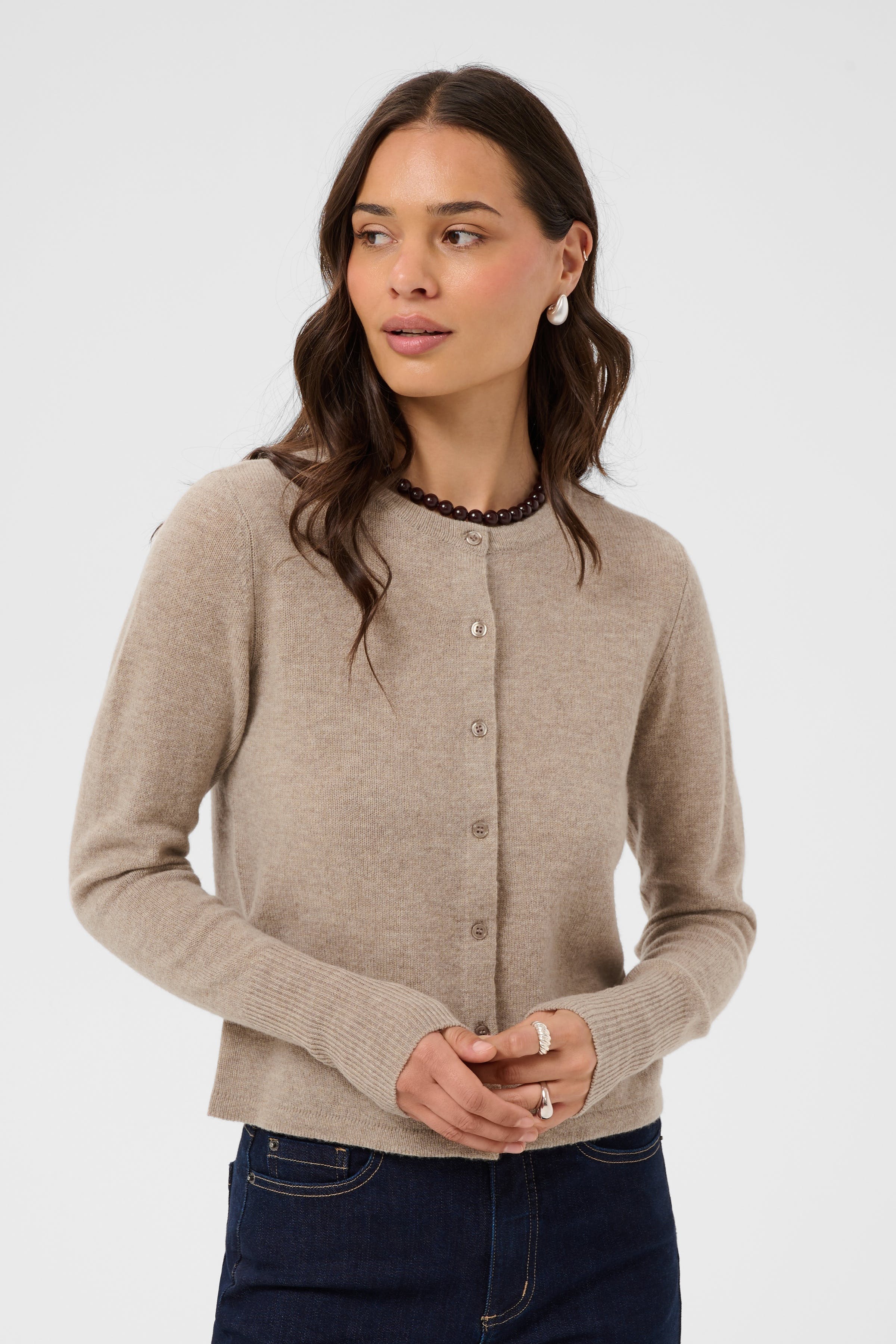 KAcashie Cardigan LOOKBOOK FRONT 10512639-109952