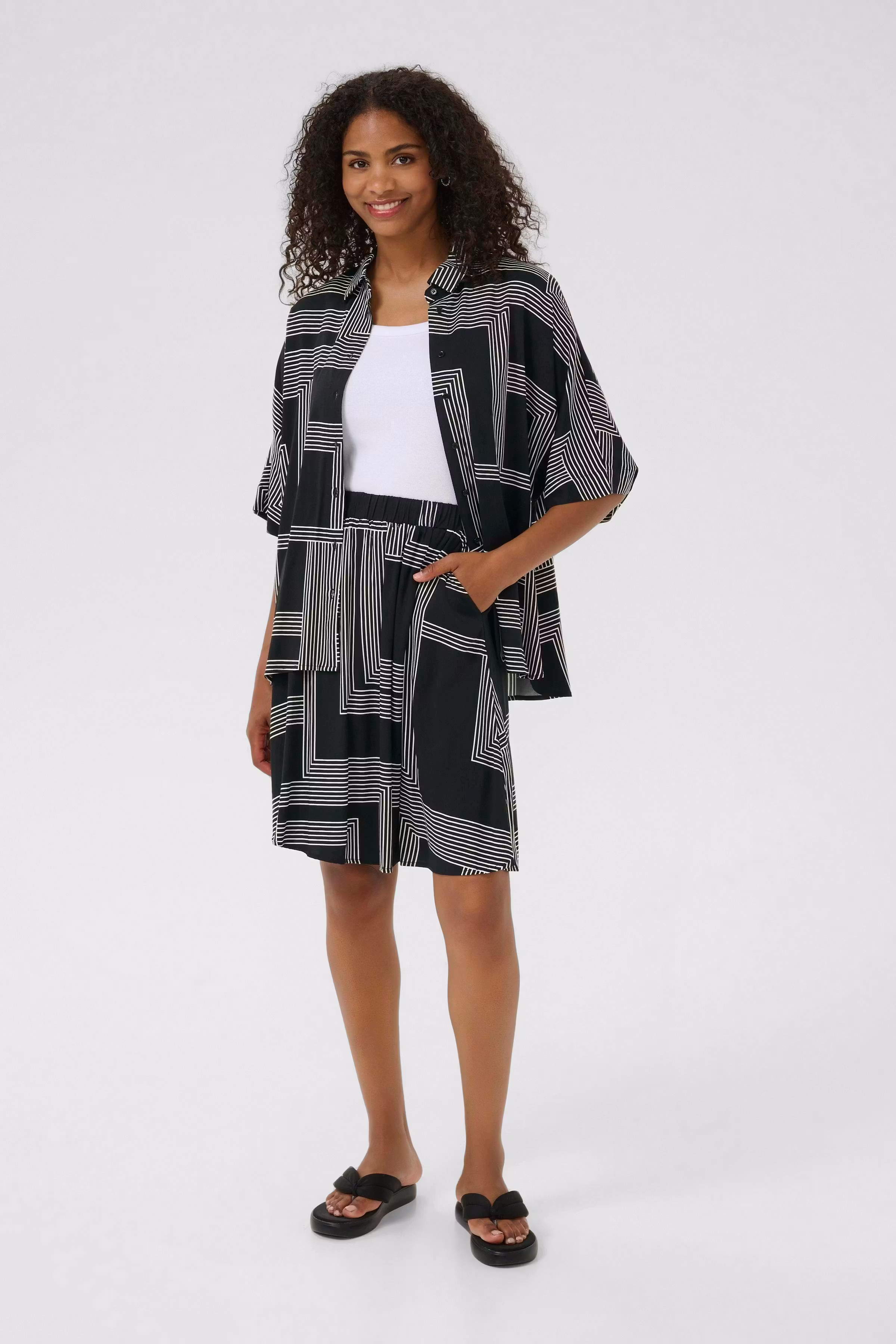 KAdonny Rok LOOKBOOK FRONT 10510208-107704