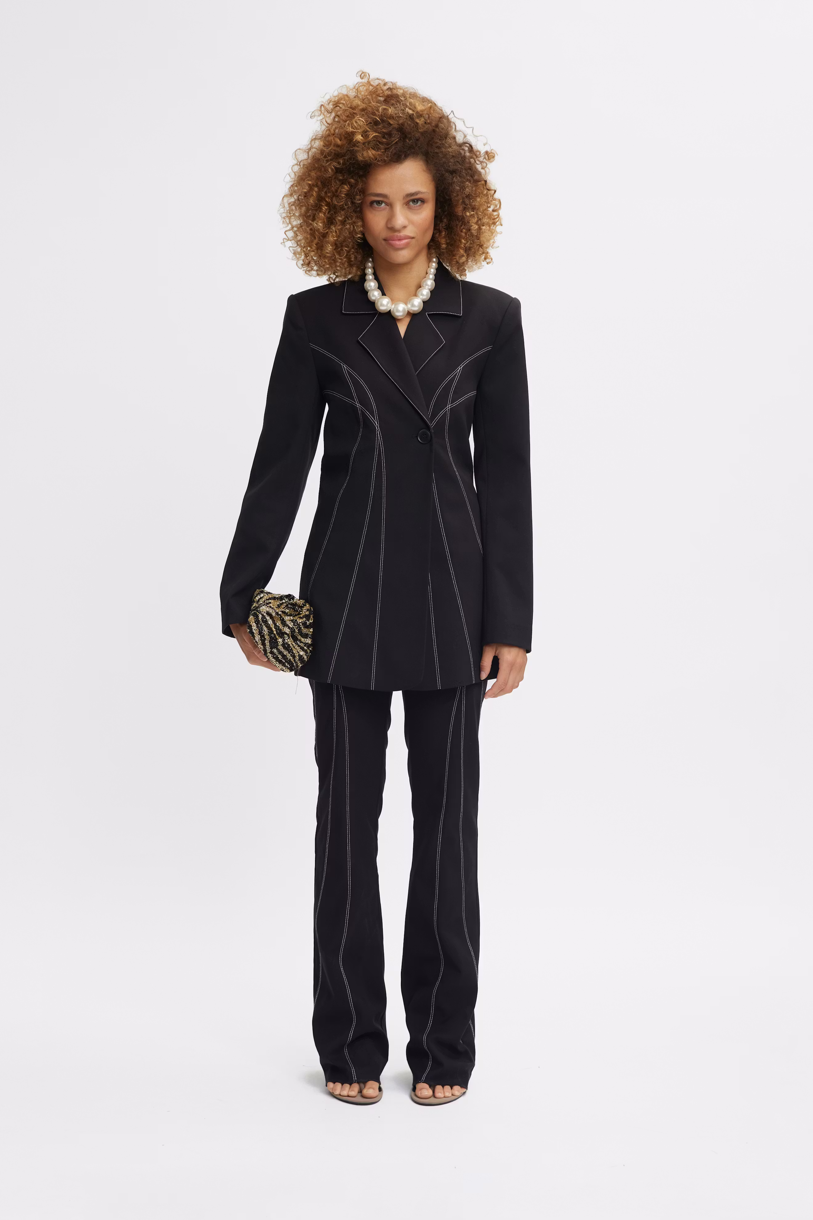 AcuraGZ Blazer LOOKBOOK FRONT 10908837-100017