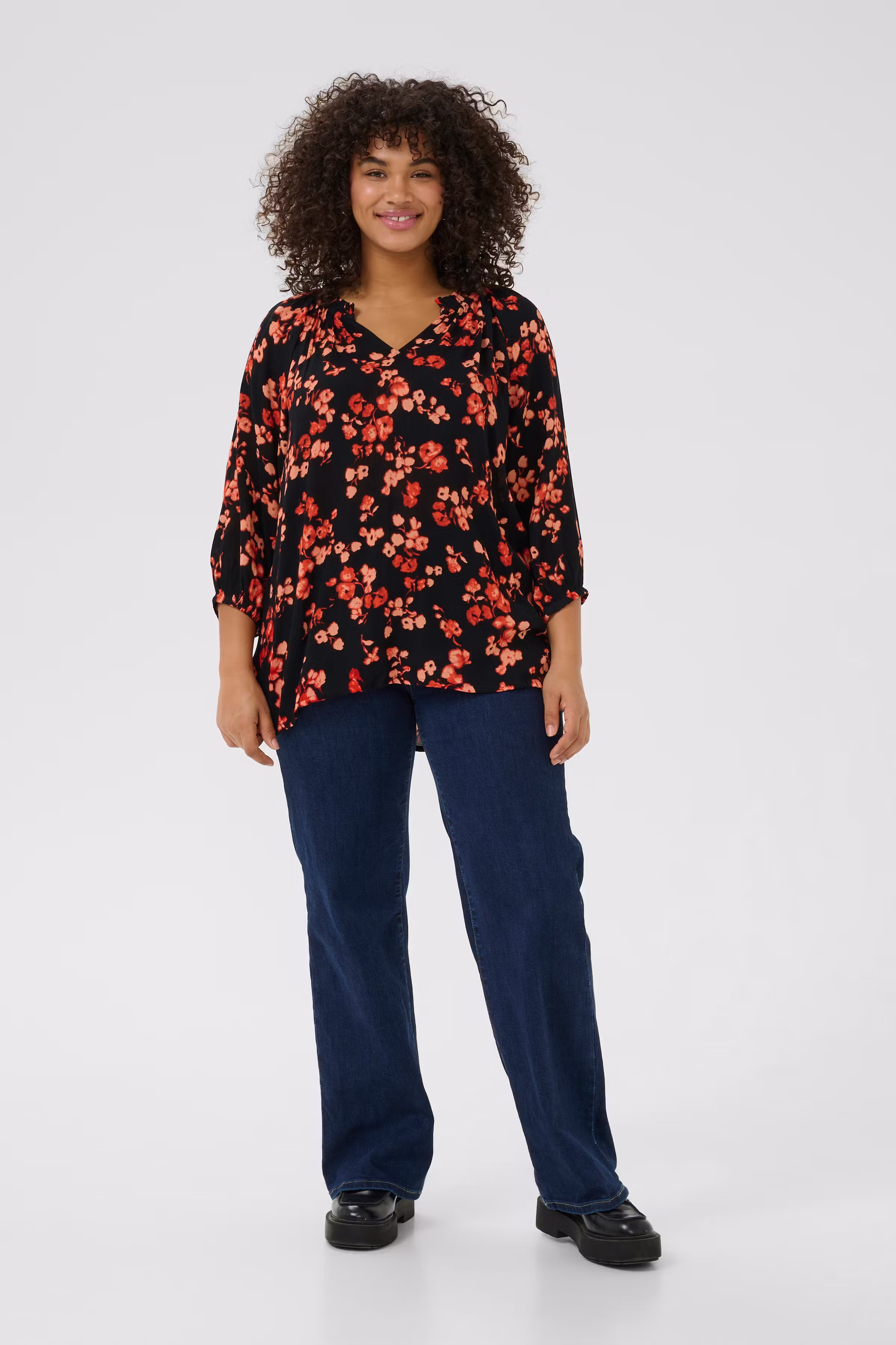 KCtrine Blouse LOOKBOOK FRONT 10583315-107786