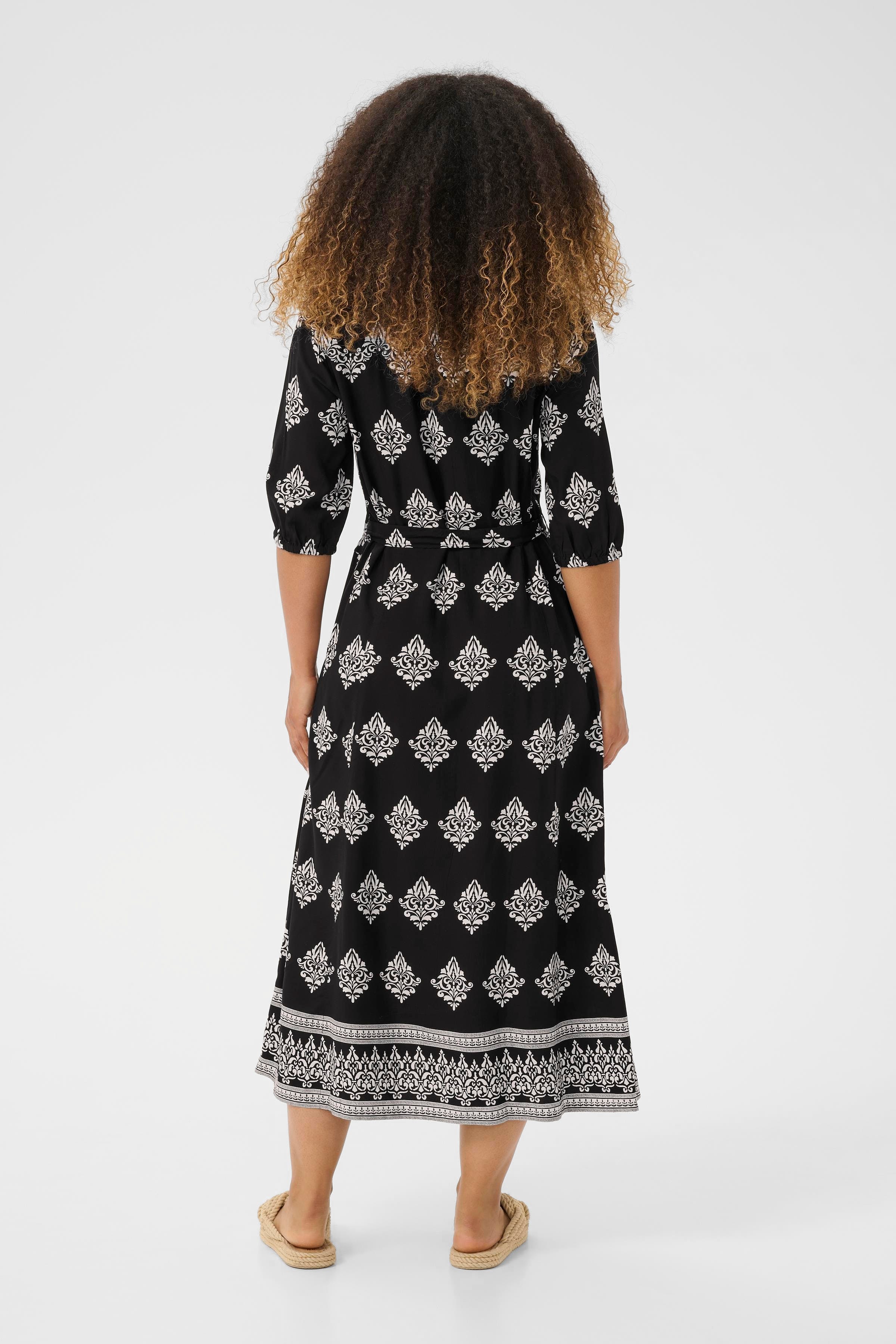 CRTiah Dress LOOKBOOK BACK 10611340-108048