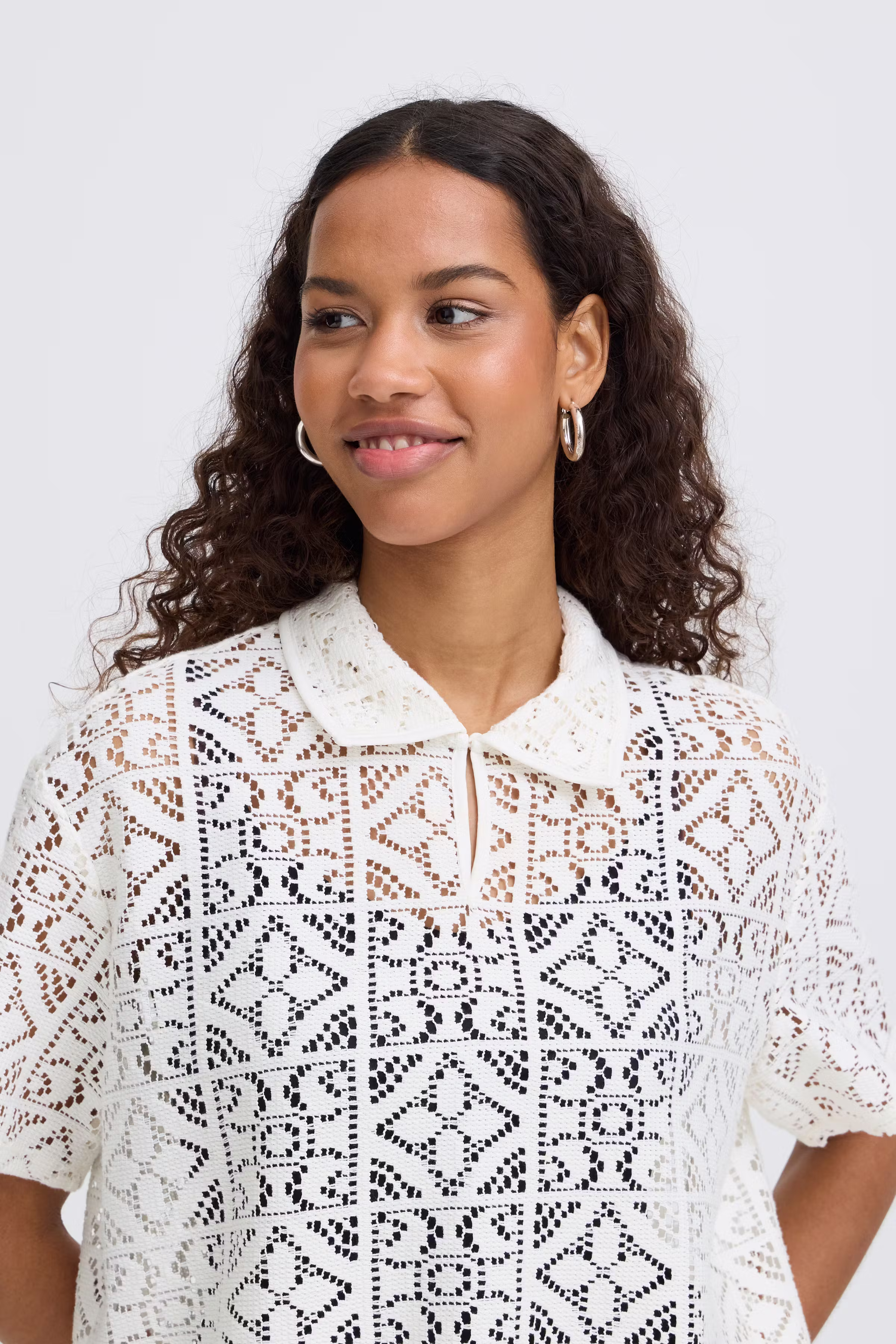 IHNAIMA T-shirt LOOKBOOK DETAIL 20125459-114201