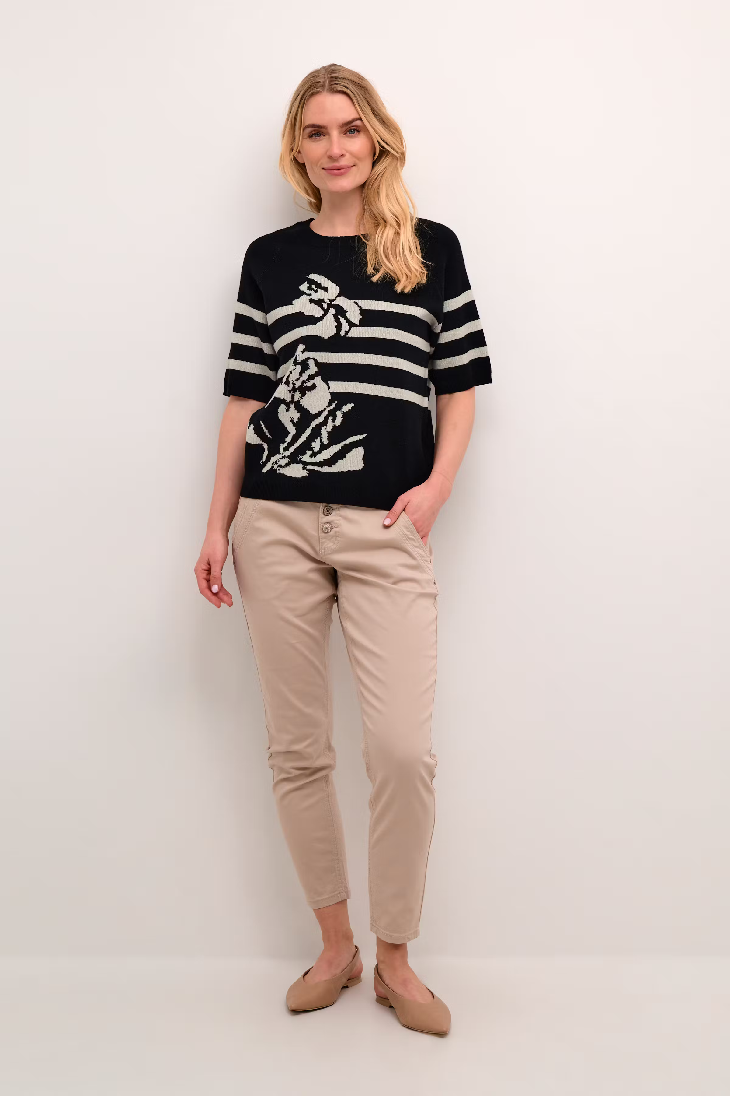 CRDela Genser LOOKBOOK FRONT 10612726-106197