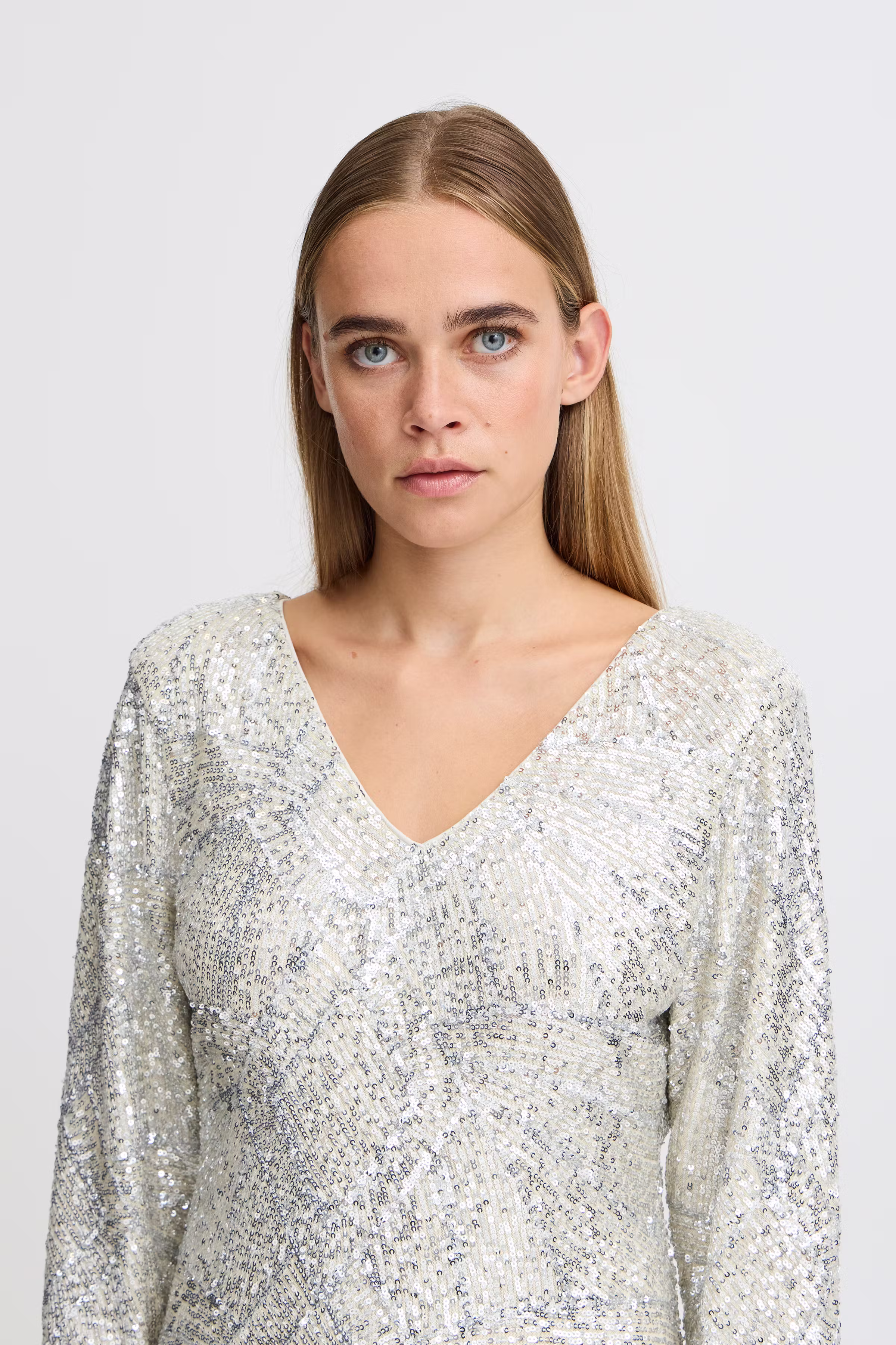 IHFAUCA Kjole LOOKBOOK DETAIL 20122144-131012