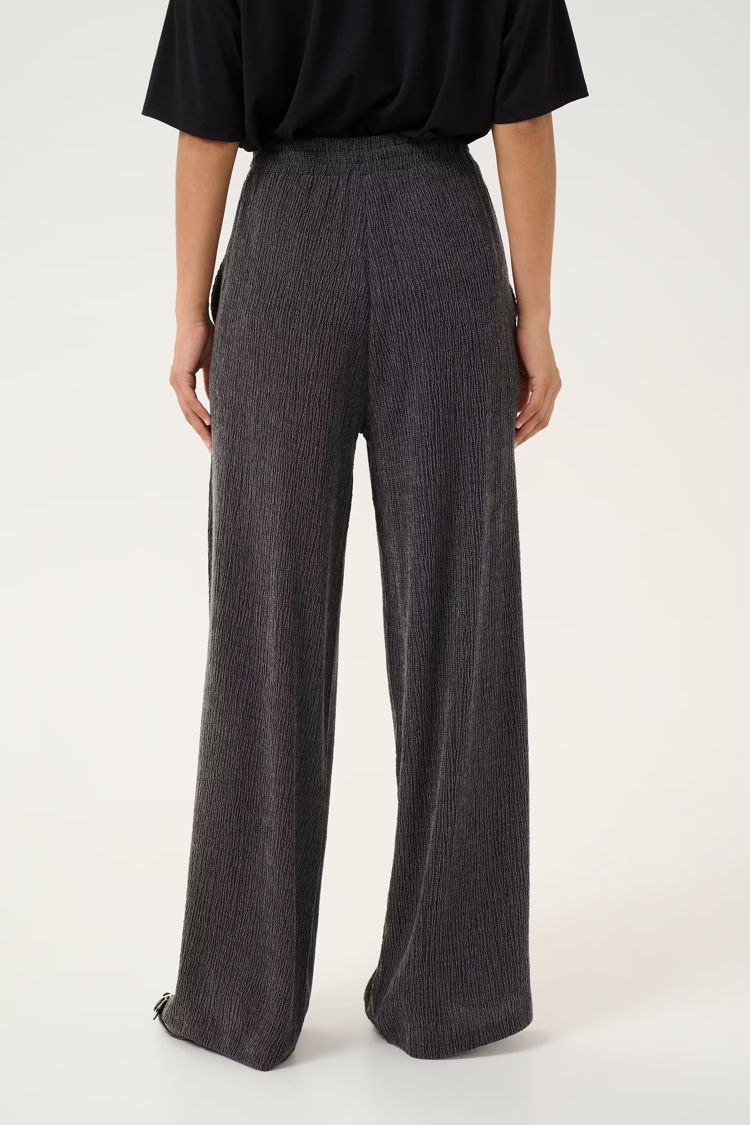 KAolga Trousers LOOKBOOK BACK 10509397-100125