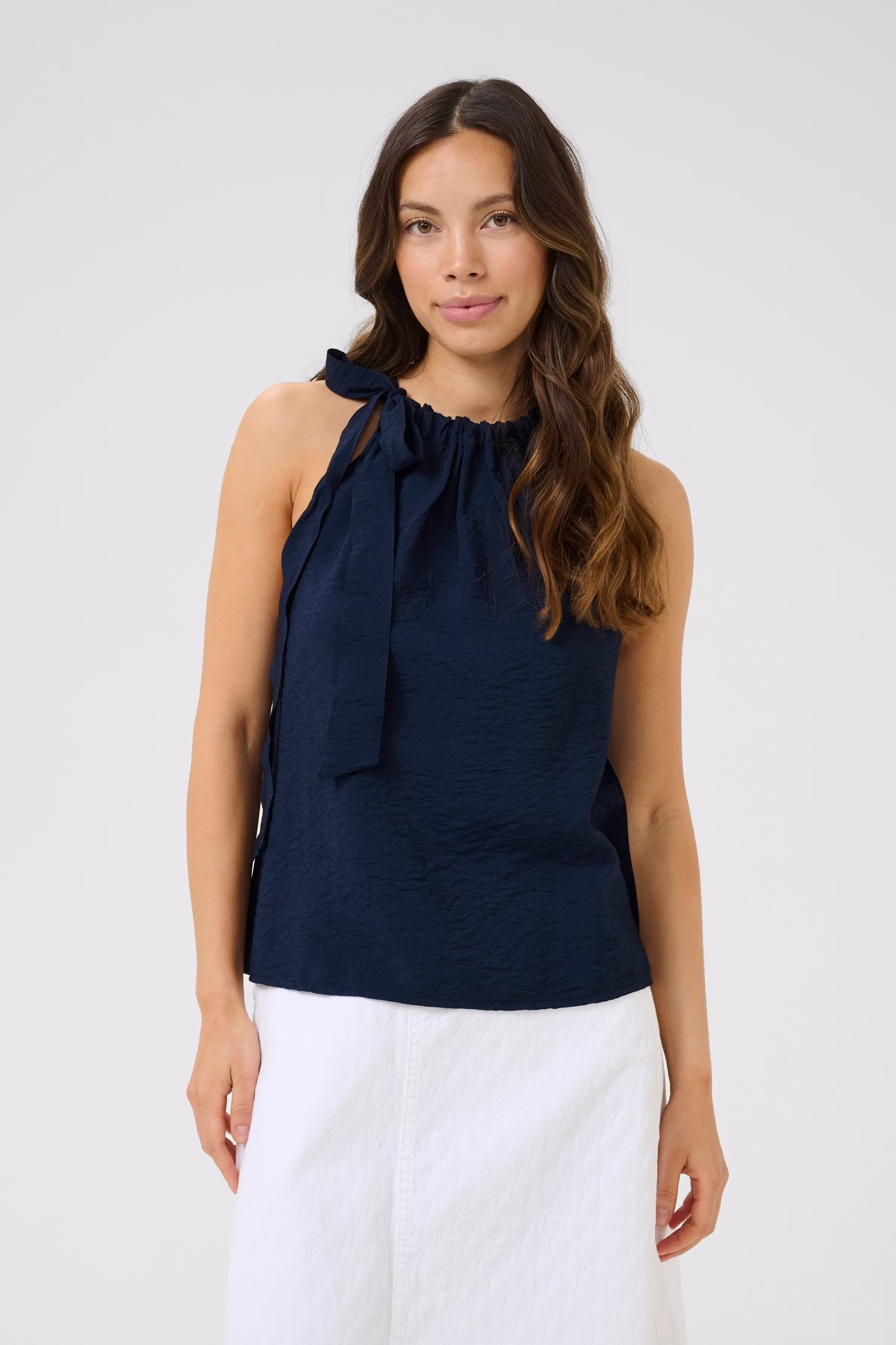 CRElora Top LOOKBOOK FRONT 10613613-193923