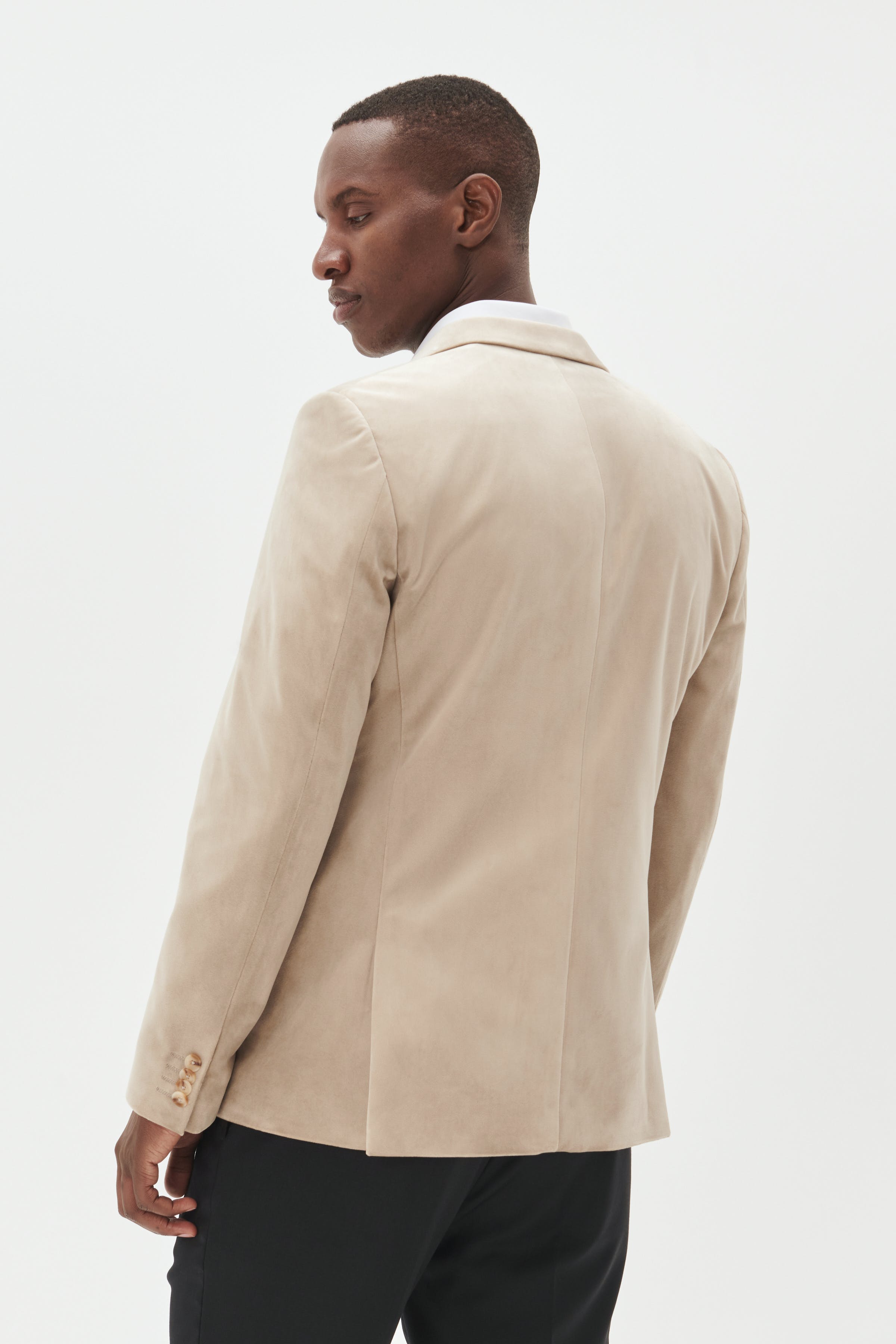 MAgeorge Velour Blazer LOOKBOOK BACK 30205027-161105