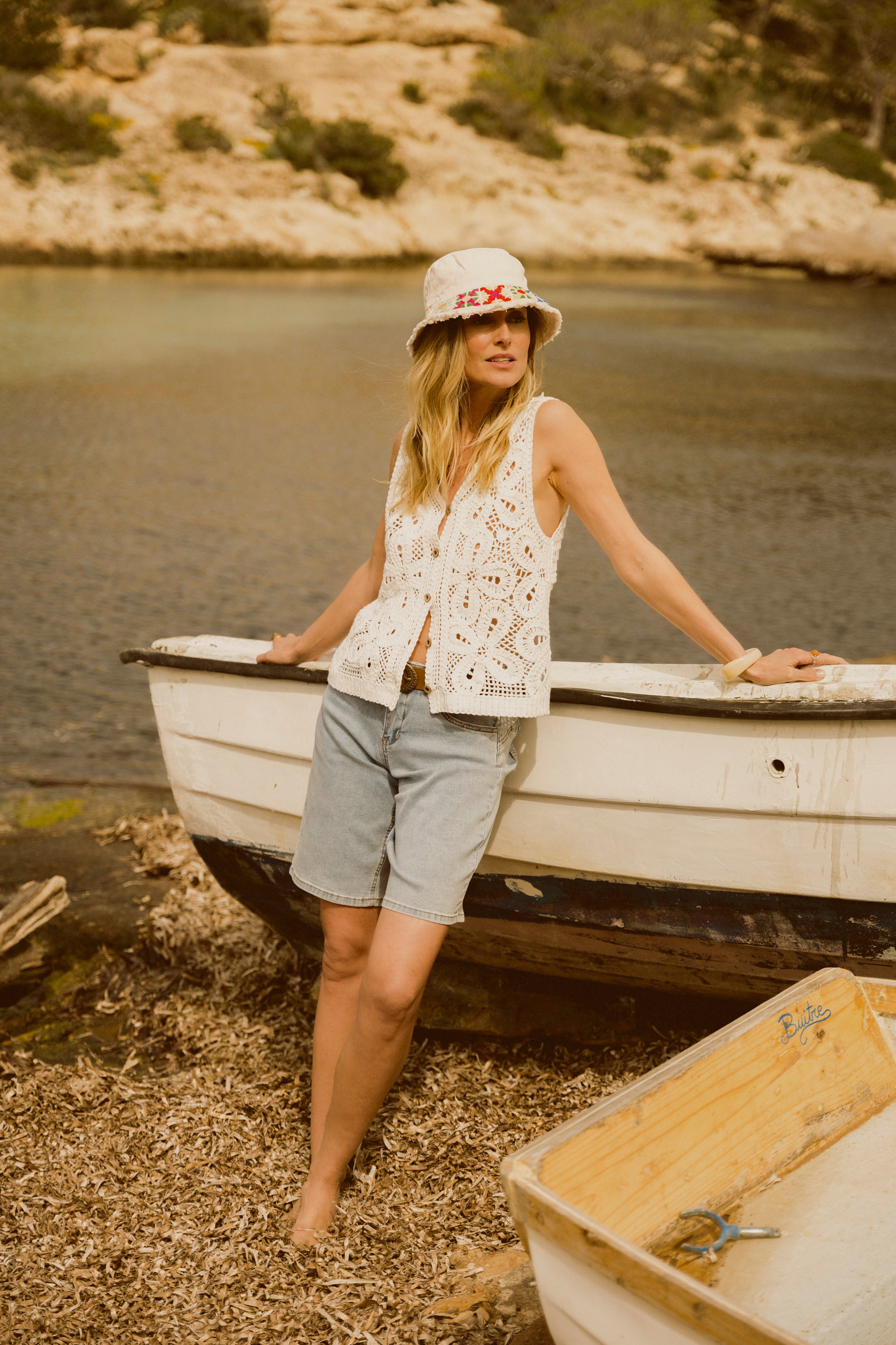 CRLone Shorts LOCATION NONE 10613738-105504