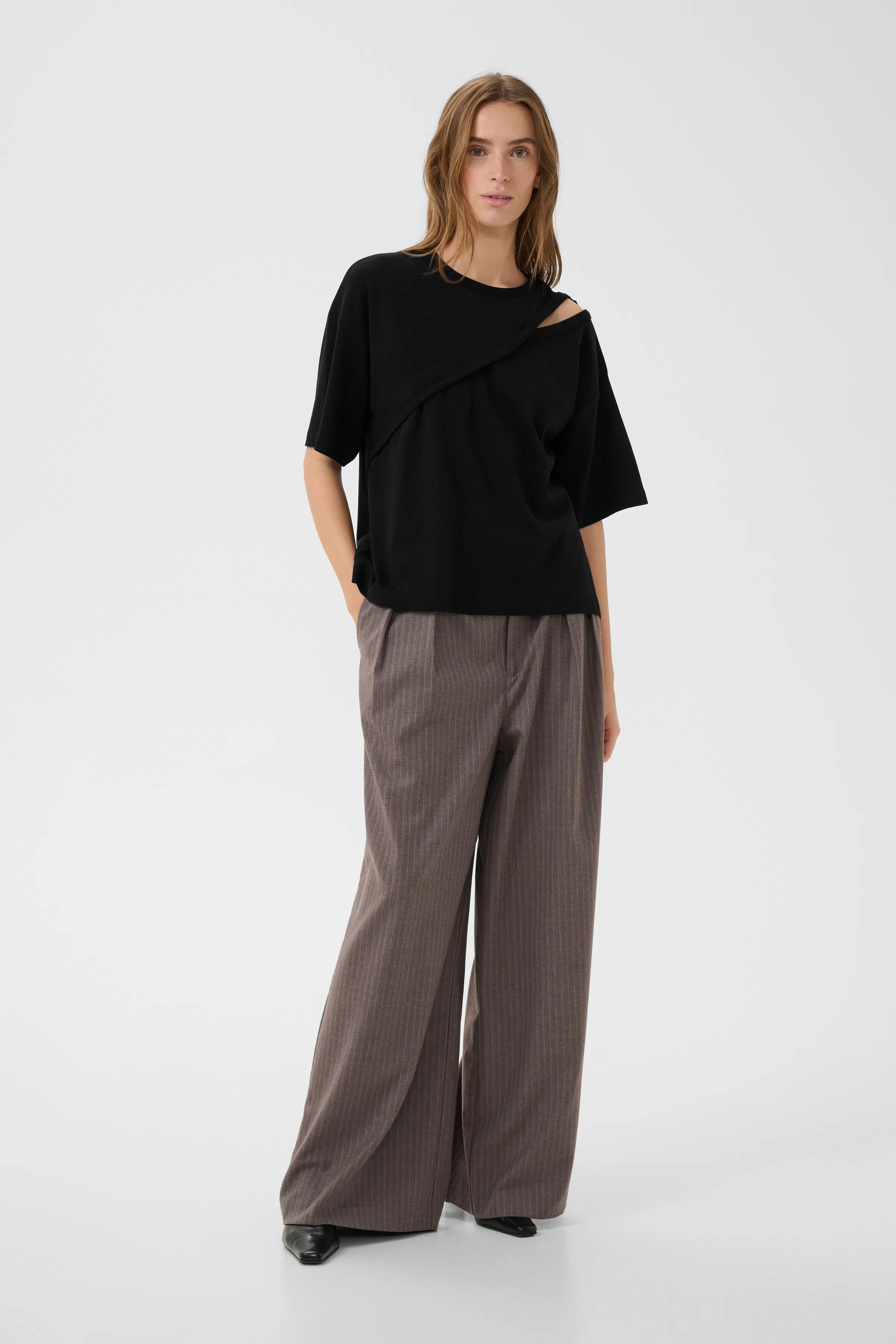 KBRenee T-shirt LOOKBOOK FRONT 10105370-194008