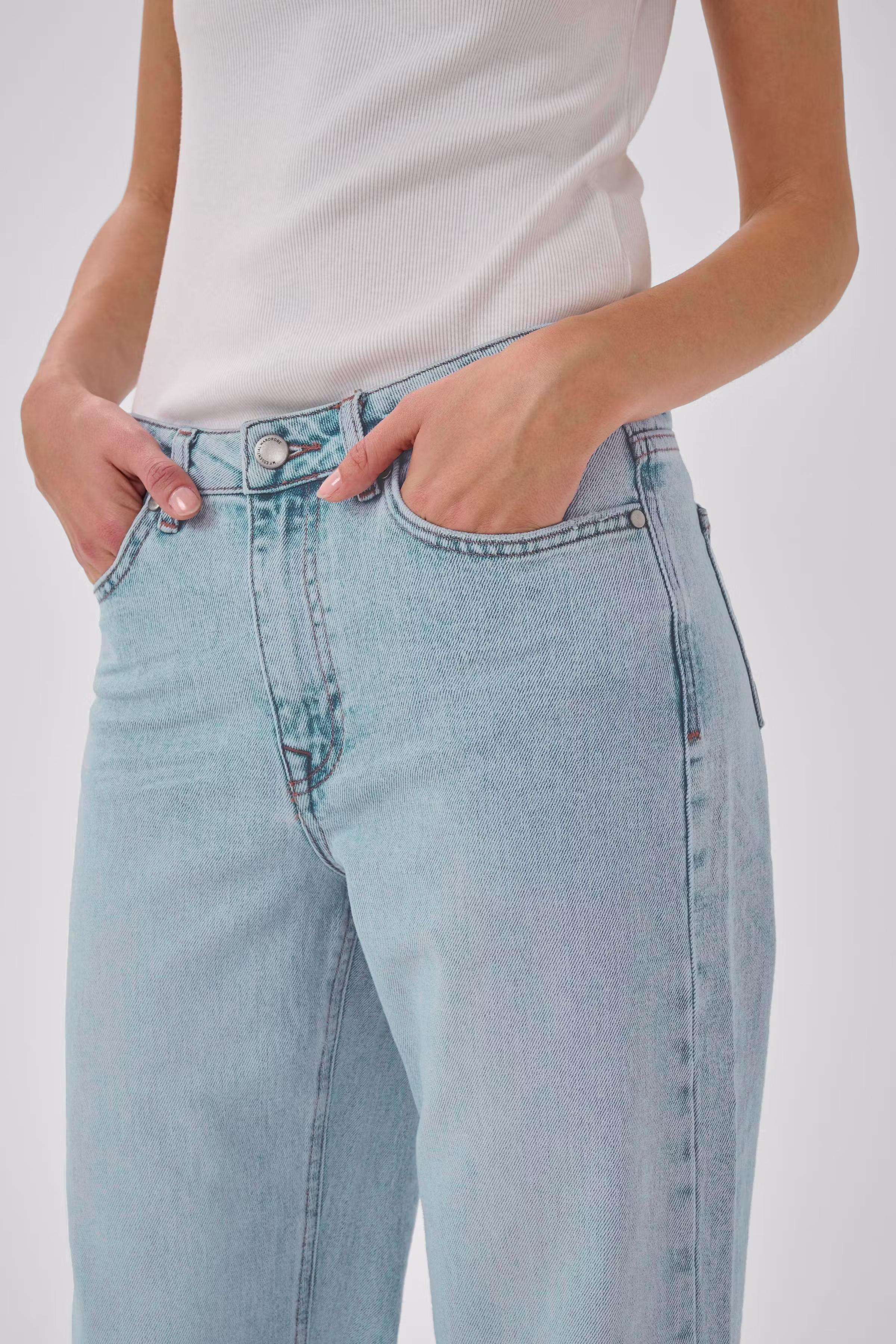 05 THE LOUIS HIGH WIDE LOOKBOOK DETAIL 10704222-100046