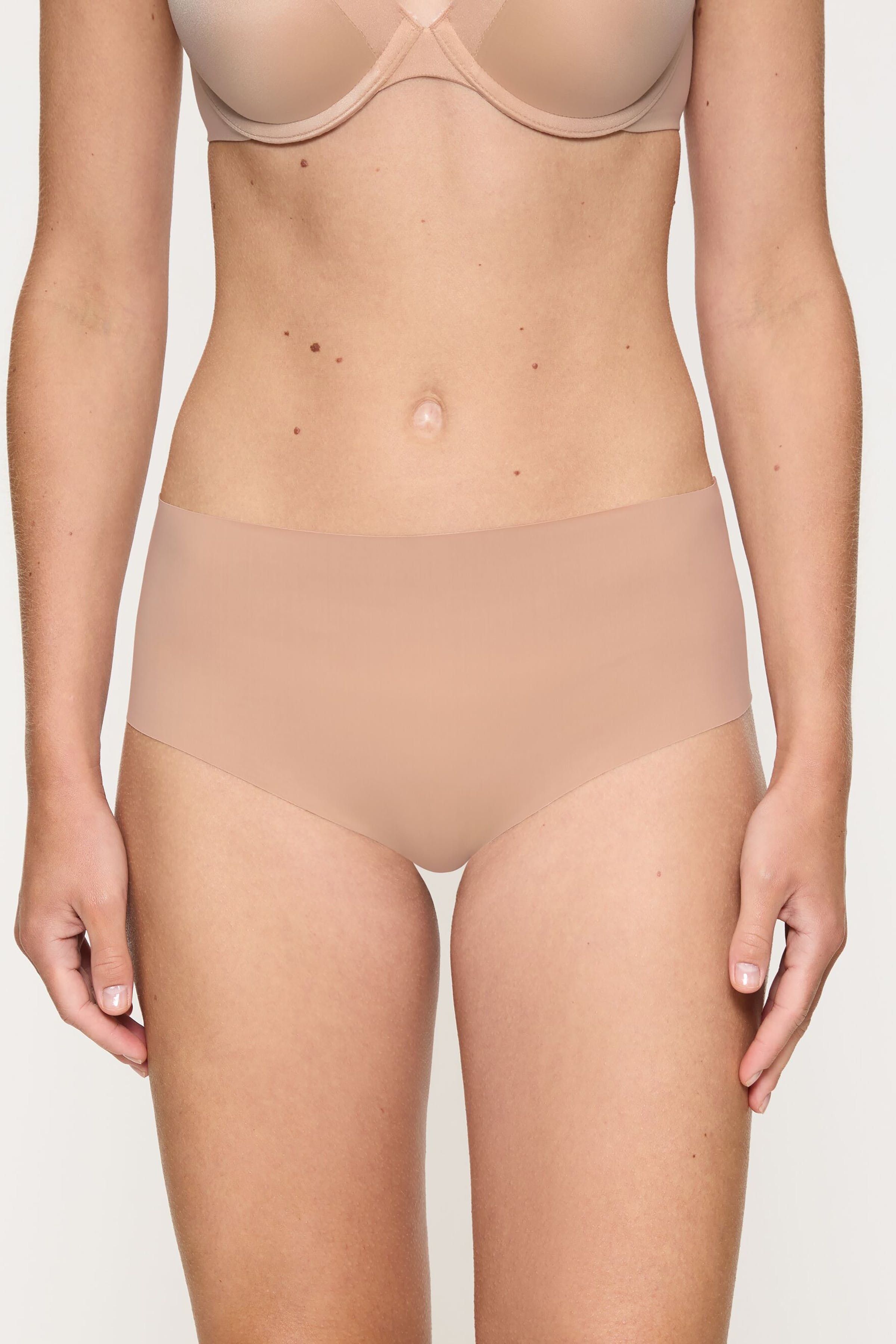 PrettyMicroMaxi Trusser LOOKBOOK FRONT 40500284-T00EP