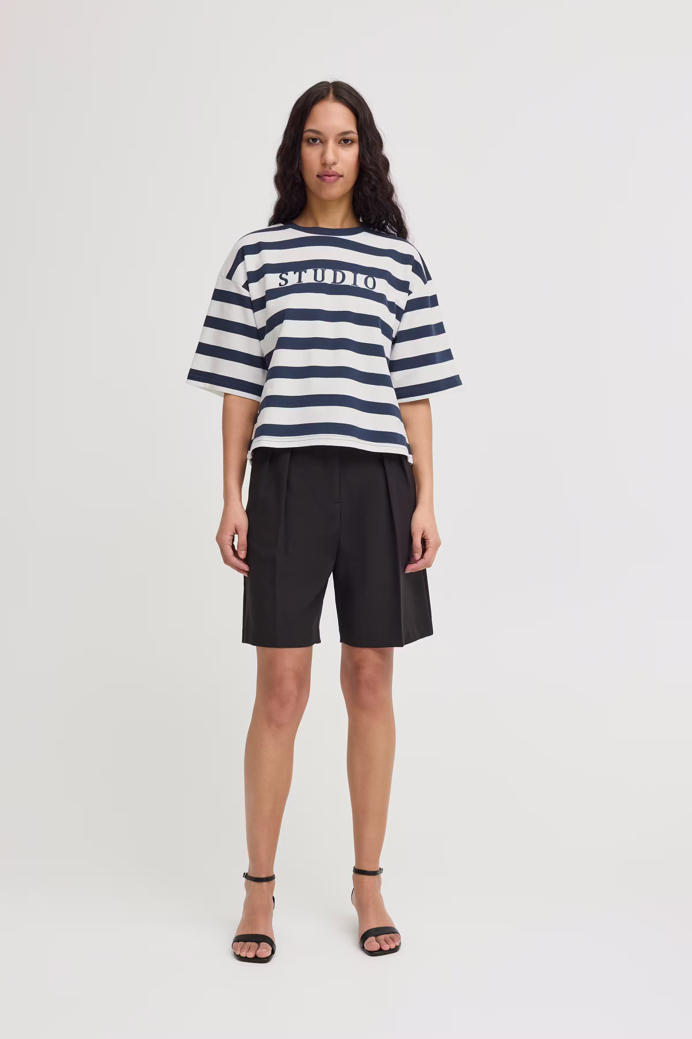 IHOCIE T-shirt LOOKBOOK FRONT 20122776-194010