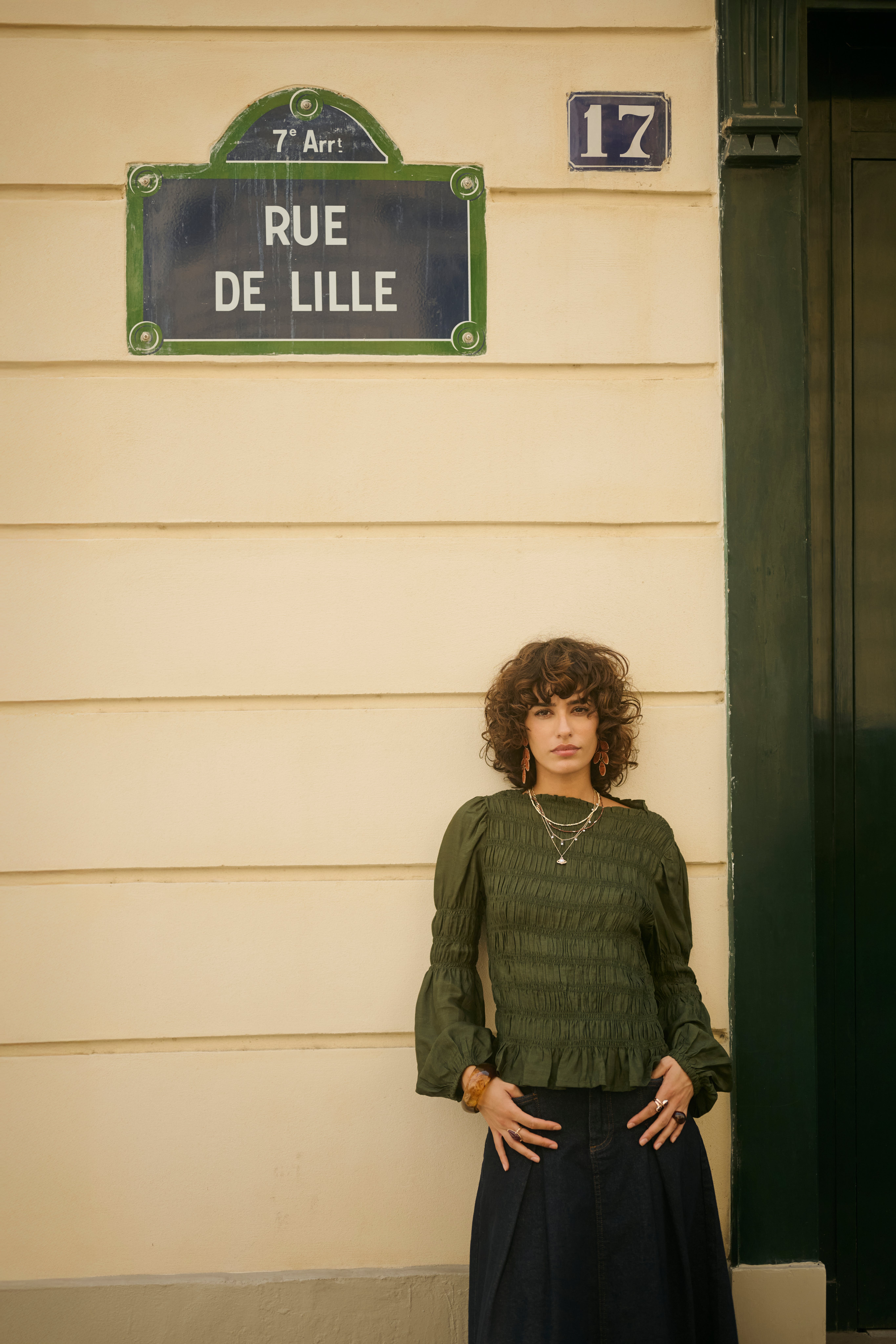 CRHenva Blouse LOCATION NONE 10607869-190419