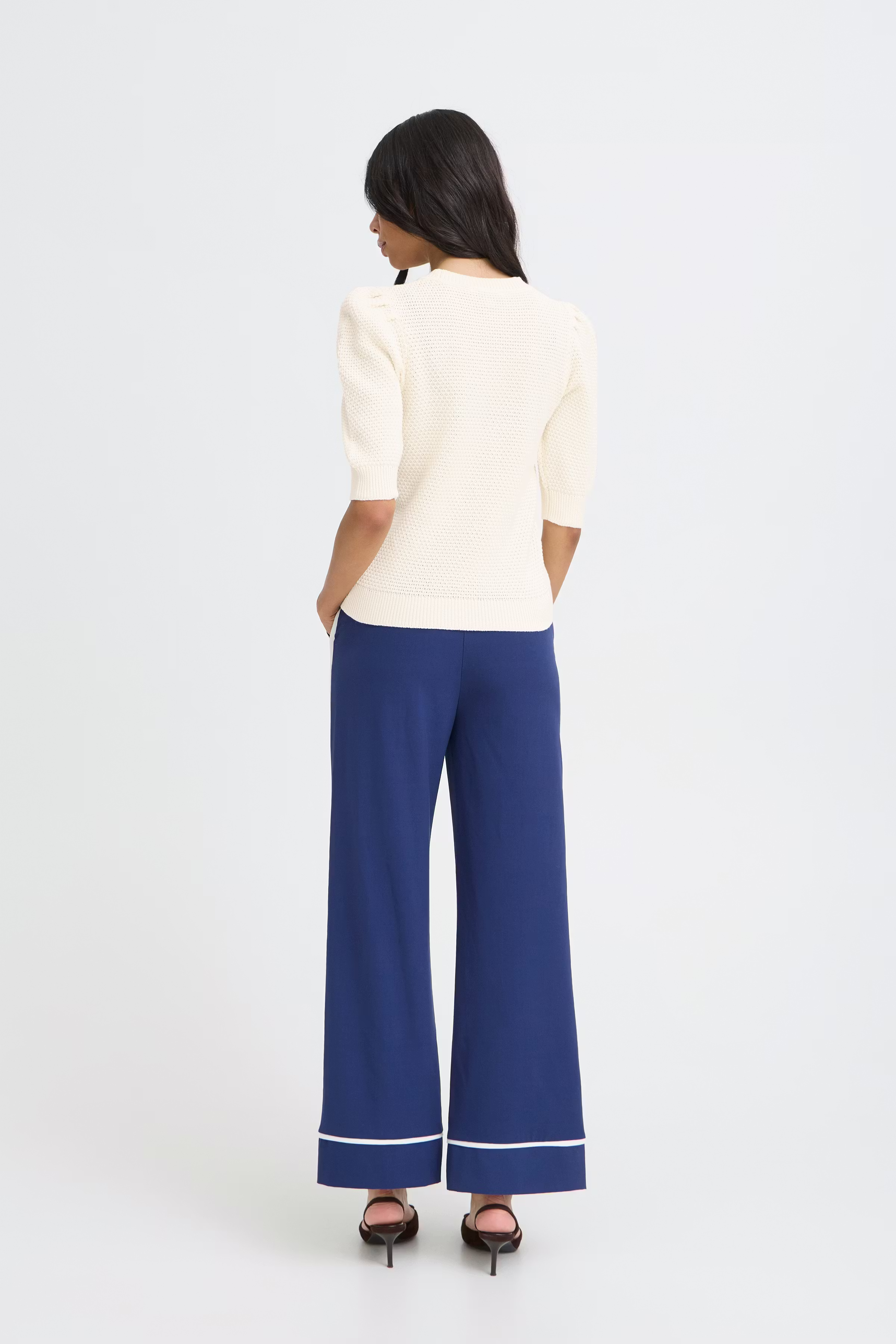 BYMIKALA Pullover LOOKBOOK BACK 20811028-130905