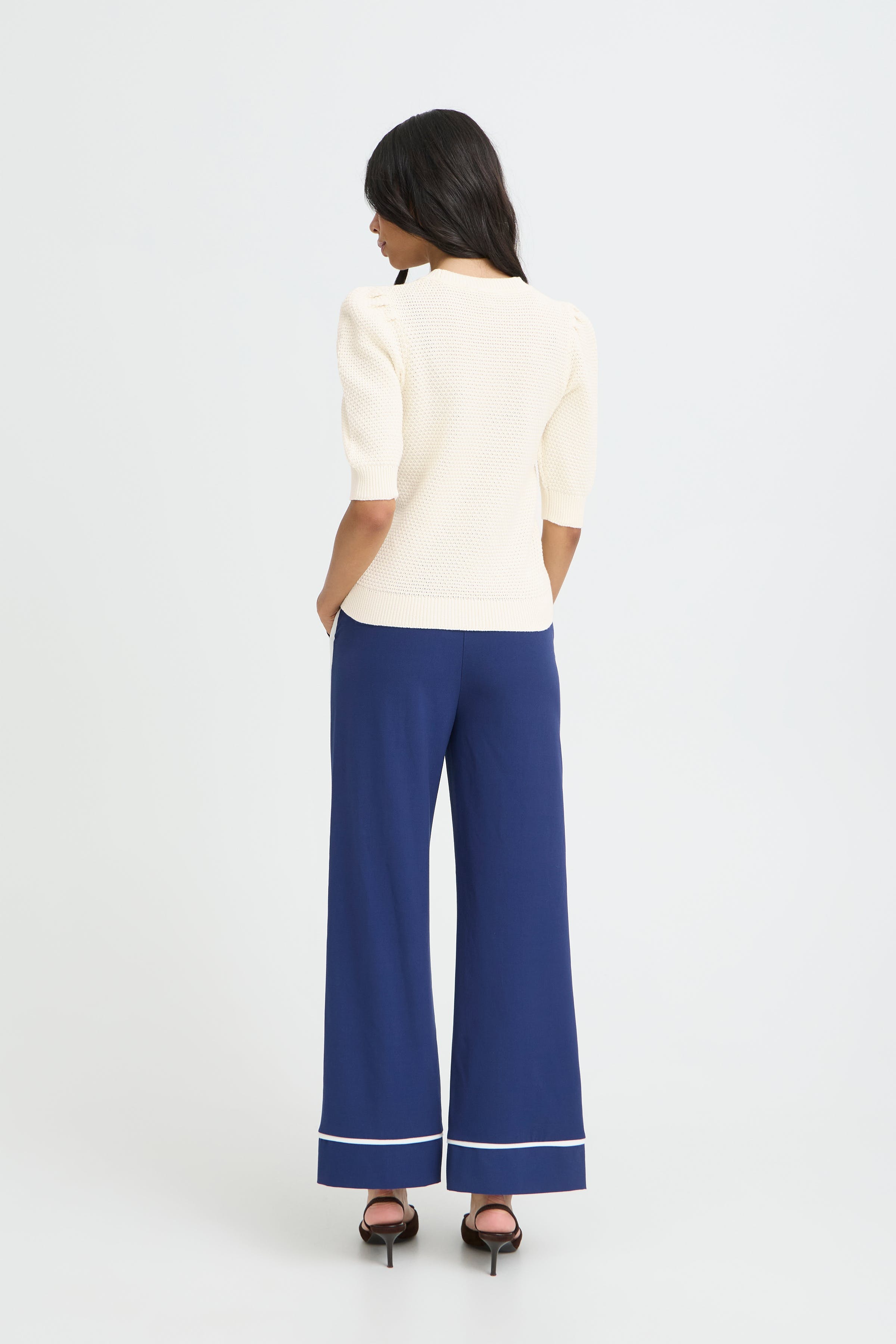 BYMIKALA Pullover LOOKBOOK BACK 20811028-130905