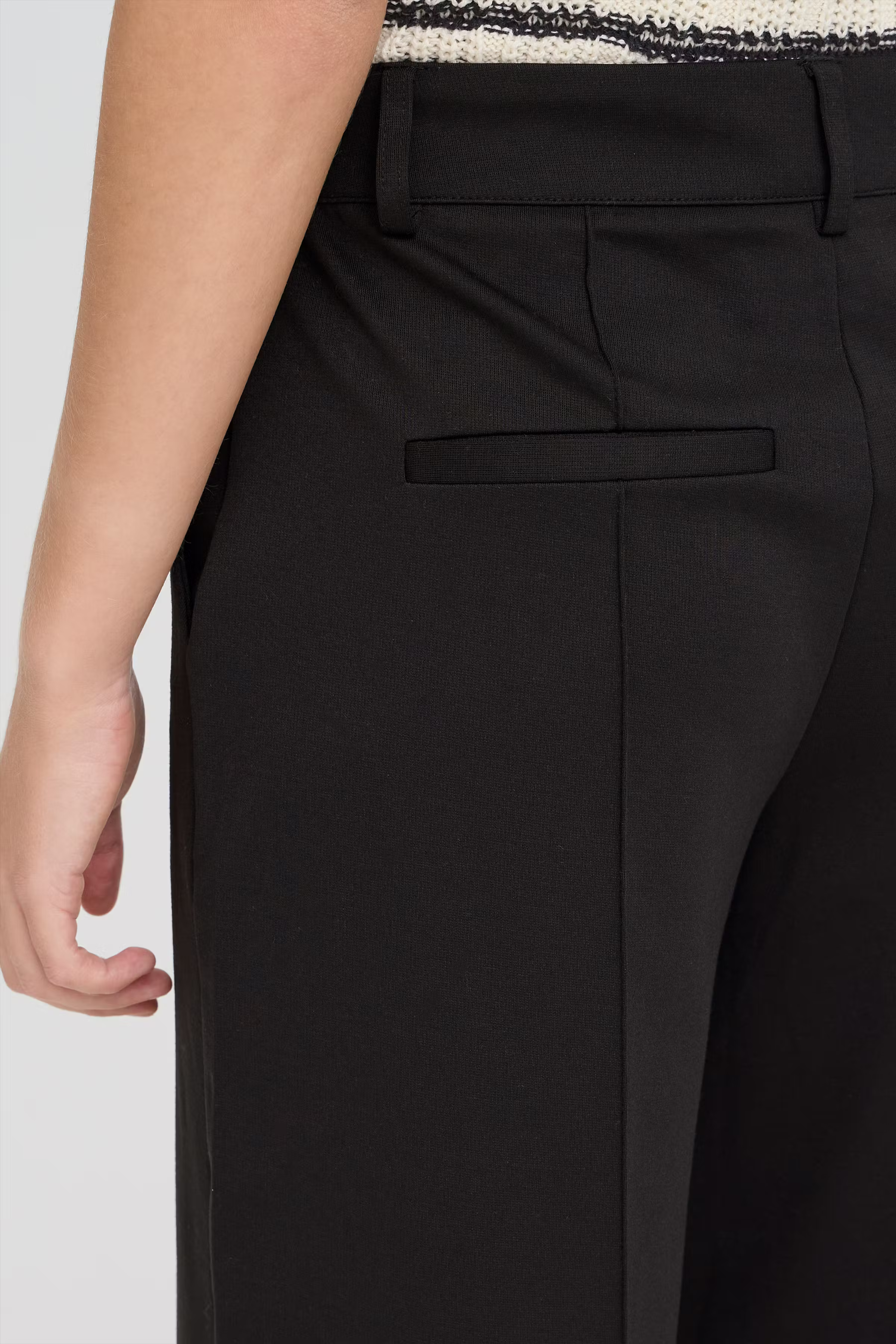 IHKATE WIDE Trousers LOOKBOOK DETAIL 20116768-194008