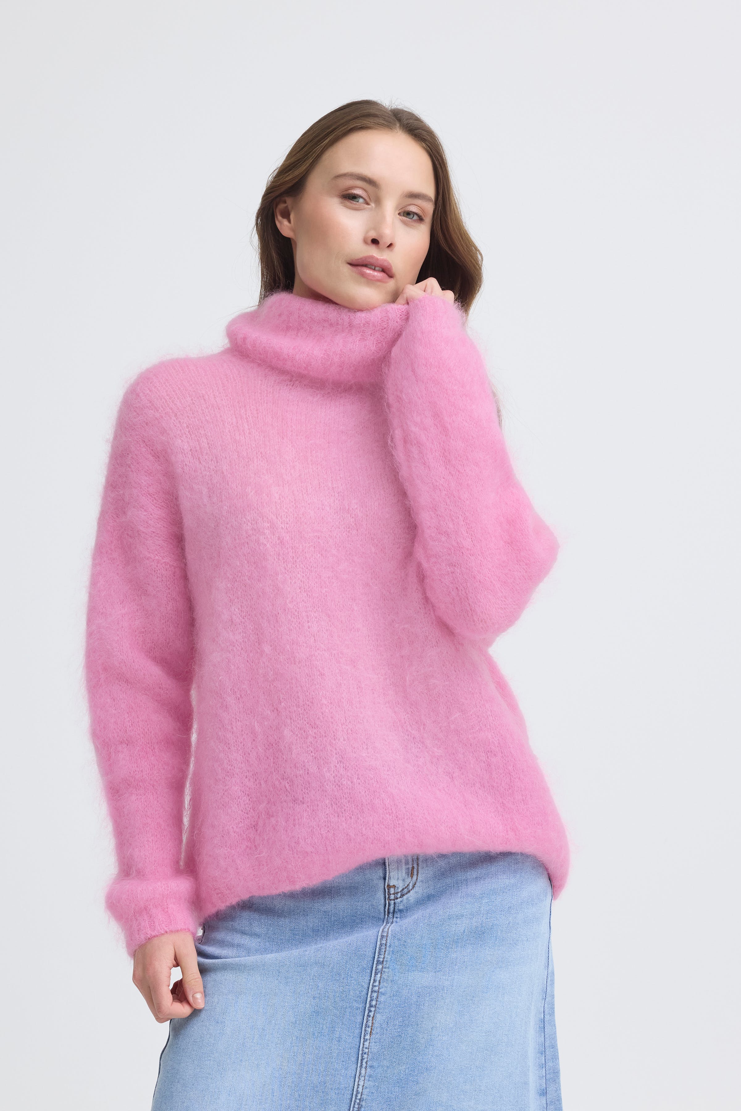 SBELLIE Pullover LOOKBOOK FRONT 22101153-172127