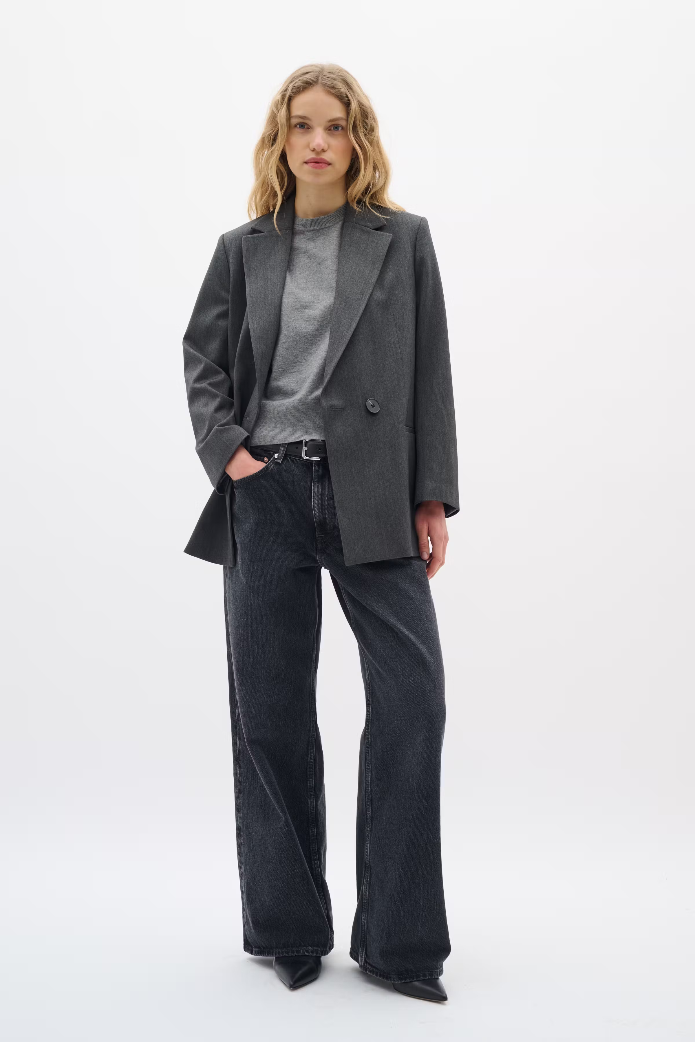 BrunildaIW Blazer LOOKBOOK FRONT 30111002-300596