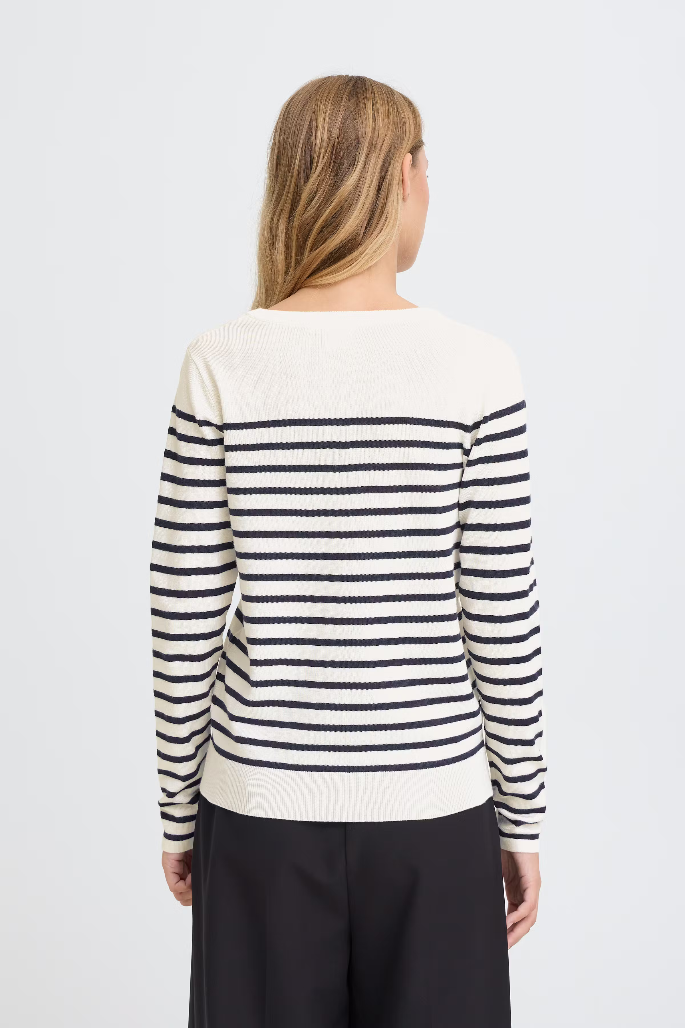 IHLULS V-Neck Pullover LOOKBOOK BACK 20125815-900006937