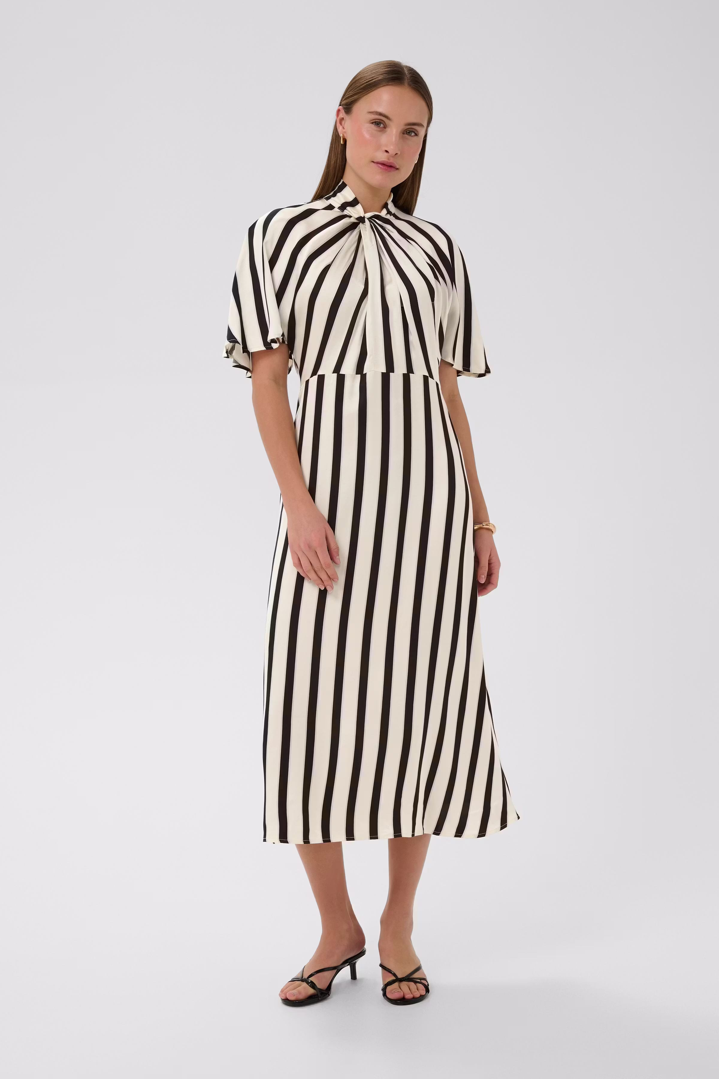 SLClero Dress LOOKBOOK FRONT 30408522-304094