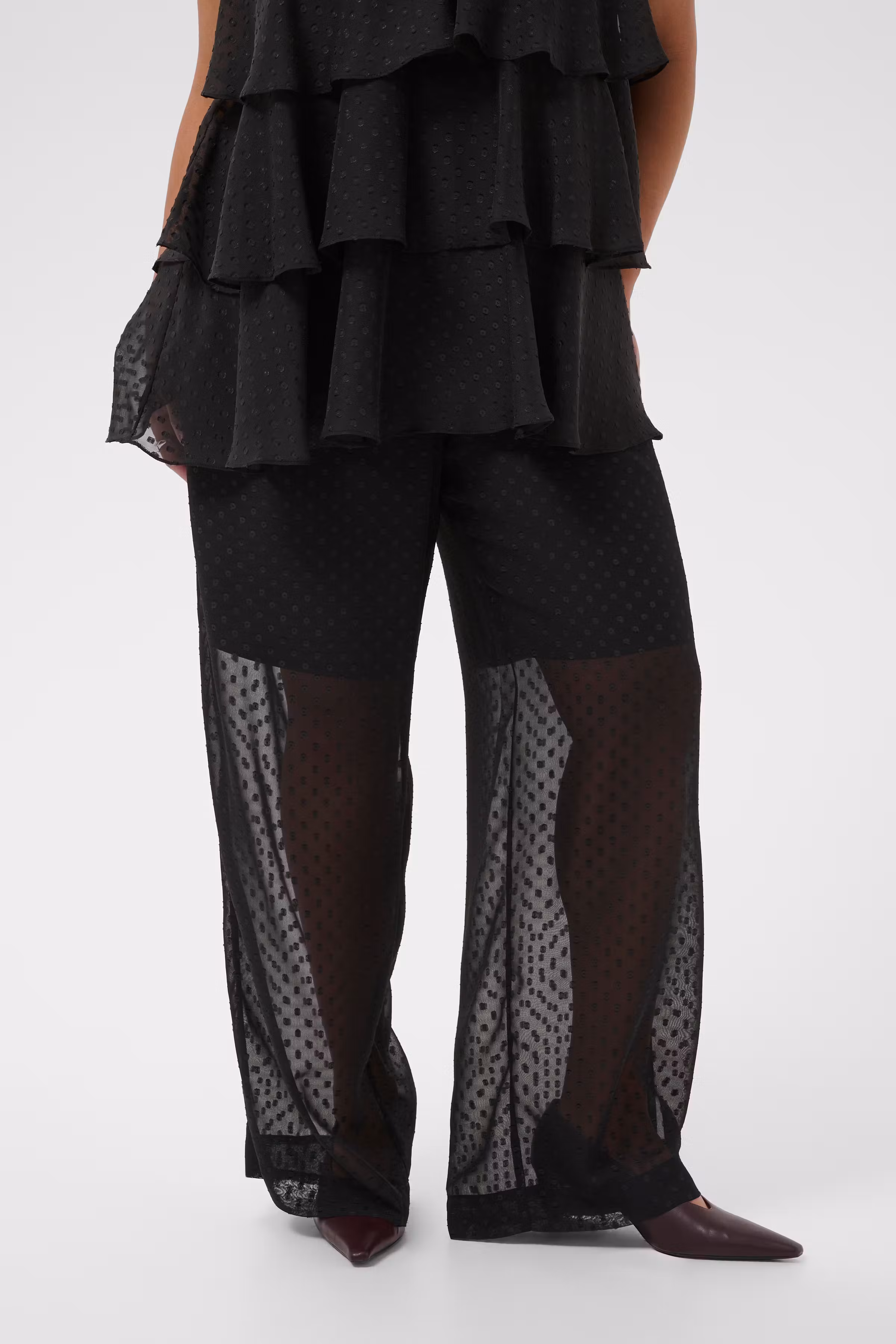 KCrinah Hose LOOKBOOK FRONT 10584570-100121