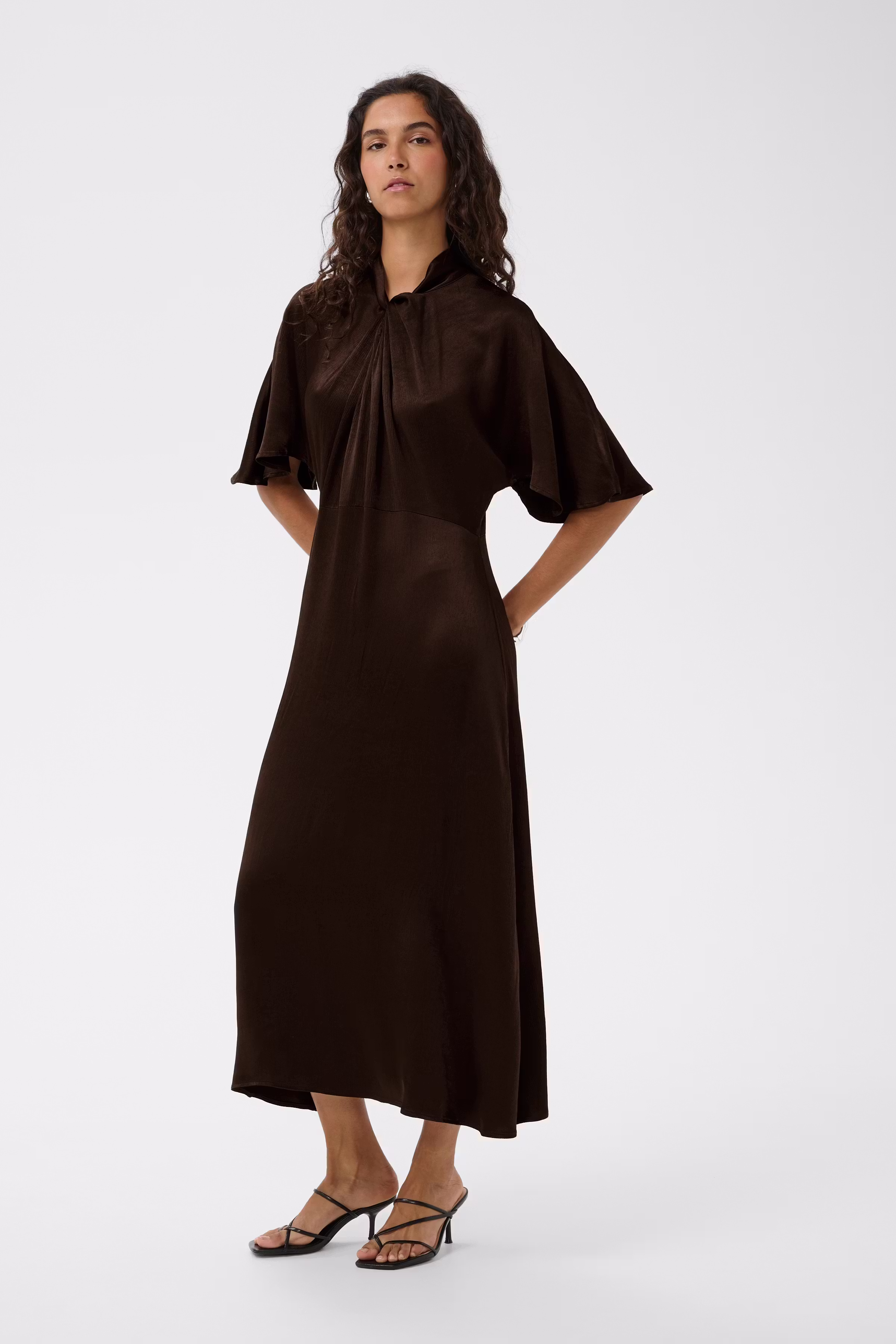 SLRiyan Dress LOOKBOOK FRONT 30408636-191106