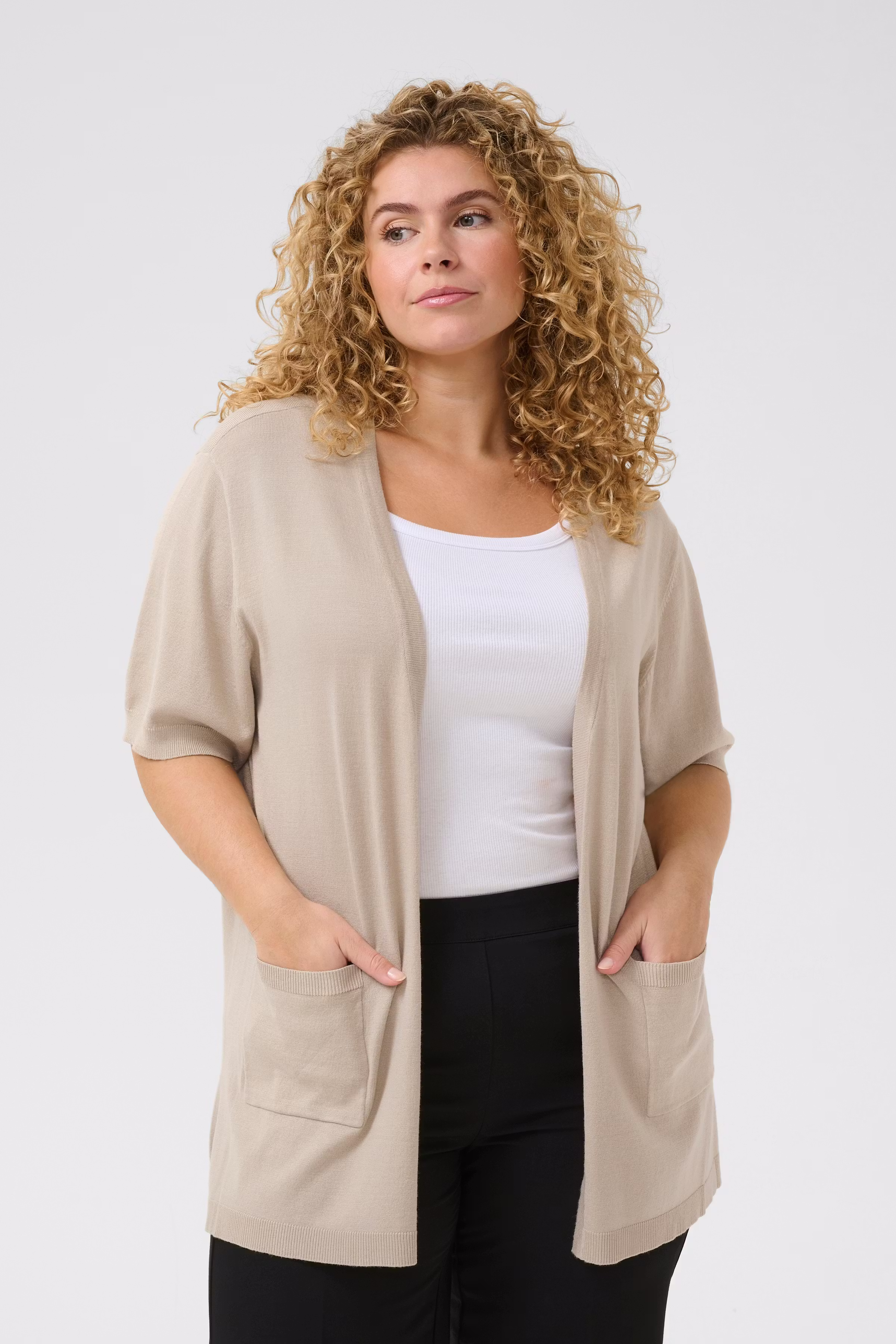 KCfarsia Cardigan LOOKBOOK FRONT 10583302-151305