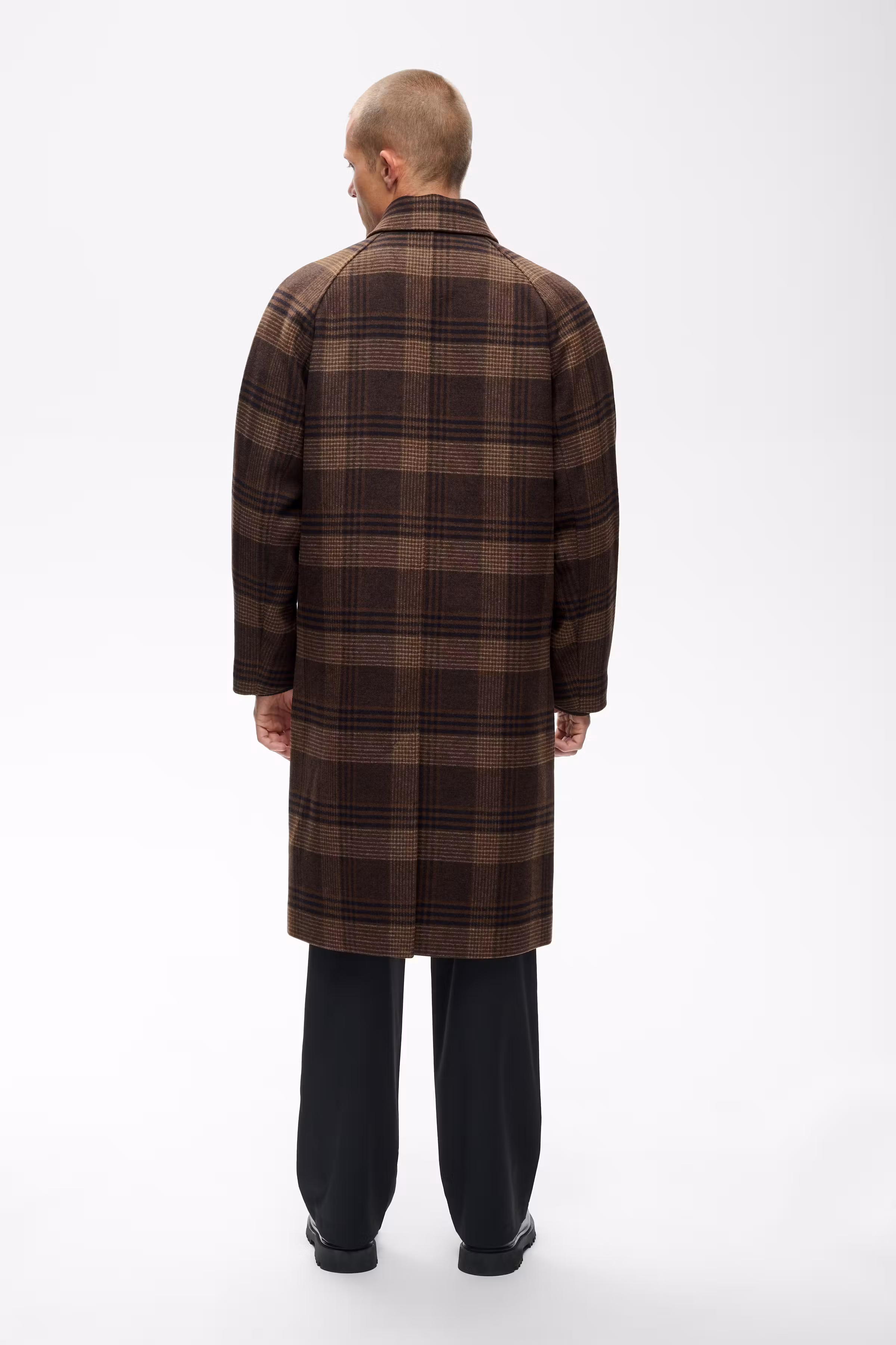 MAelijah Kappa LOOKBOOK BACK 30209490-191109