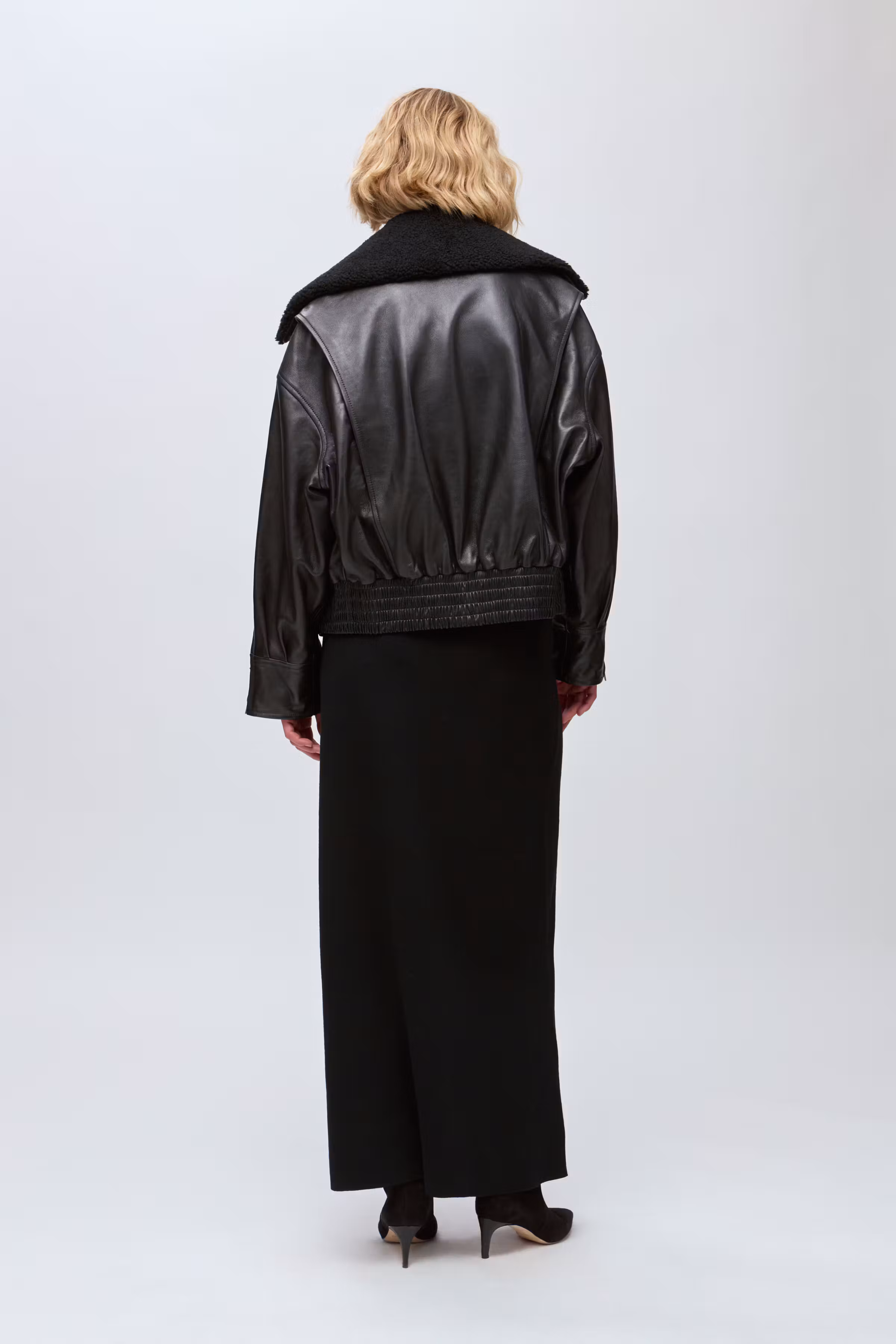 IOLaila Bovenkleding LOOKBOOK BACK 30600079-BK999