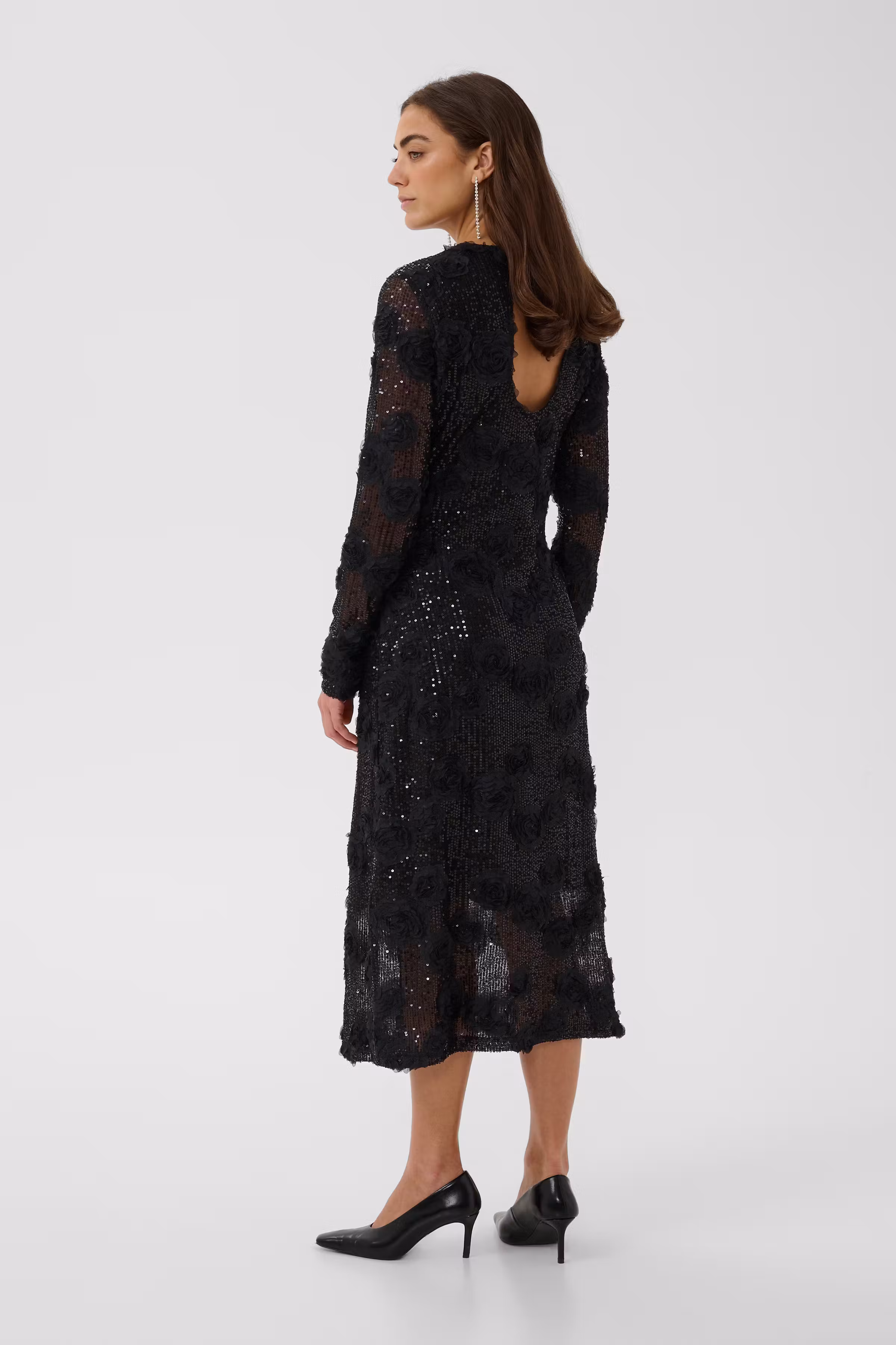 CUSUSAN Pailletkjole LOOKBOOK BACK 50114117-900014807
