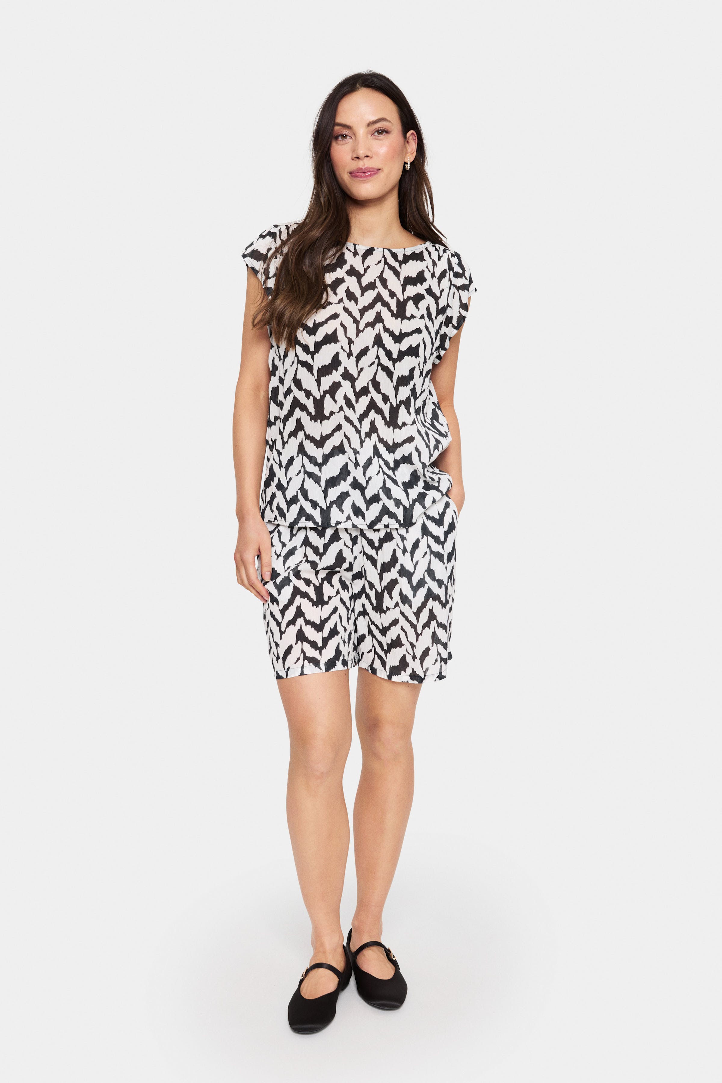 VegaSZ Top LOOKBOOK FRONT 30514167-303747