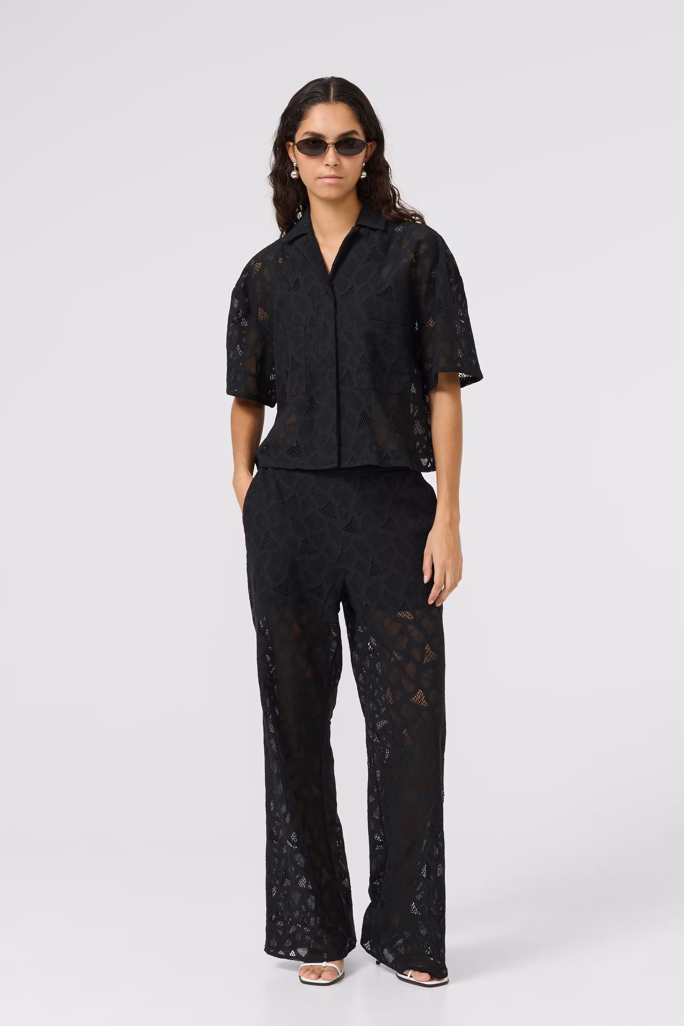 KBAudrey Lace shirt
 LOOKBOOK DETAIL 10105546-194008