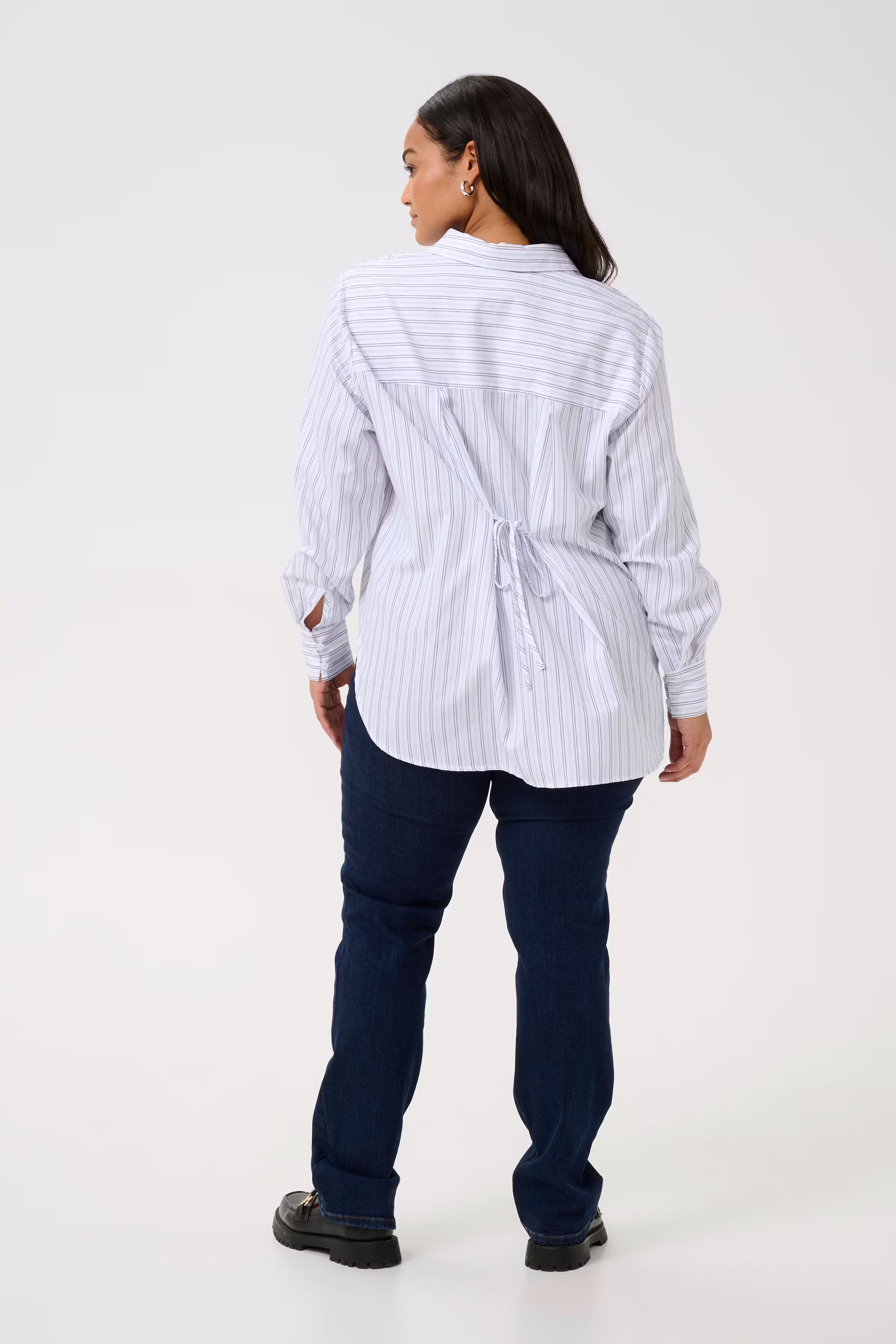 KCselina Shirt LOOKBOOK BACK 10582869-106874