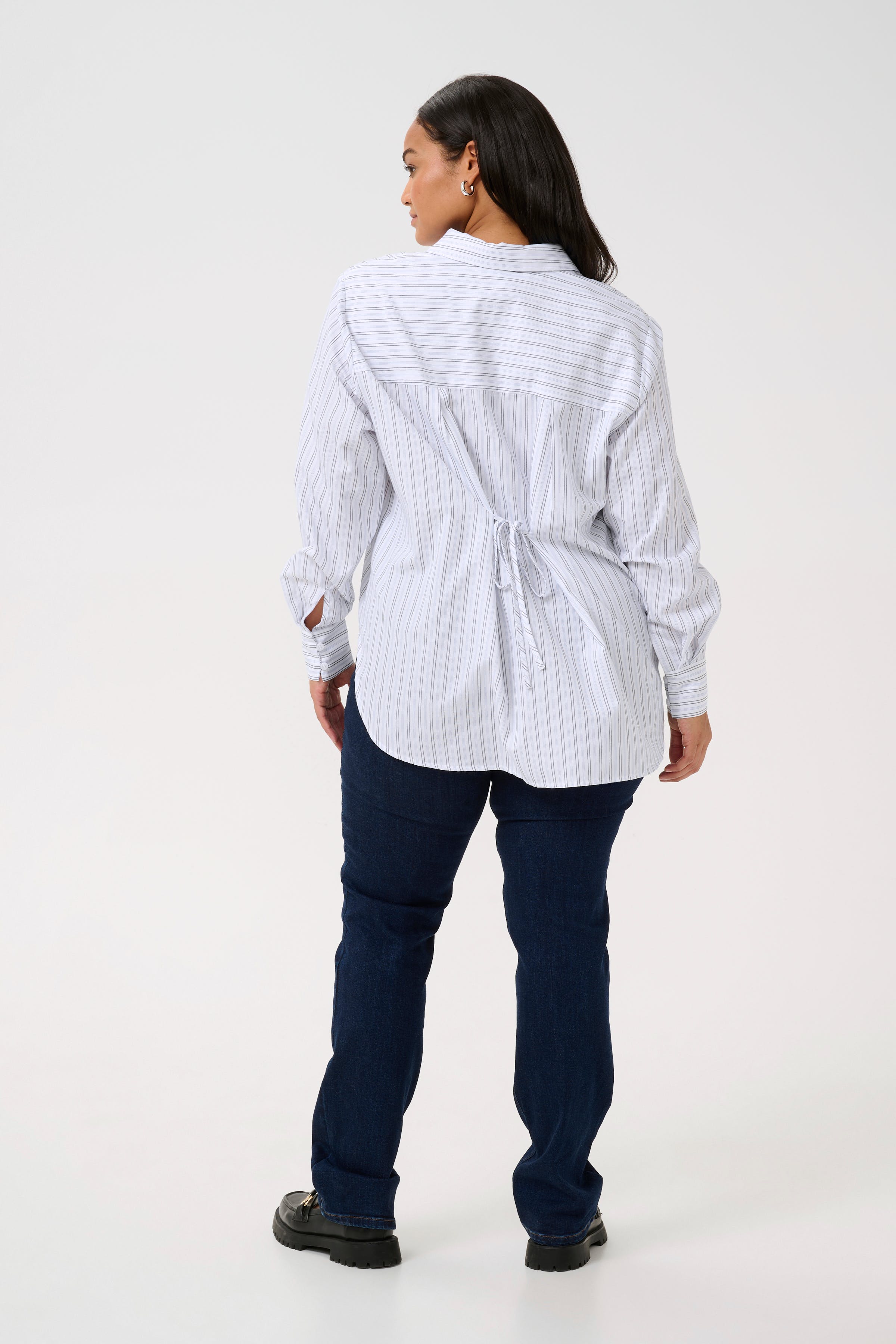 KCselina Shirt LOOKBOOK BACK 10582869-106874