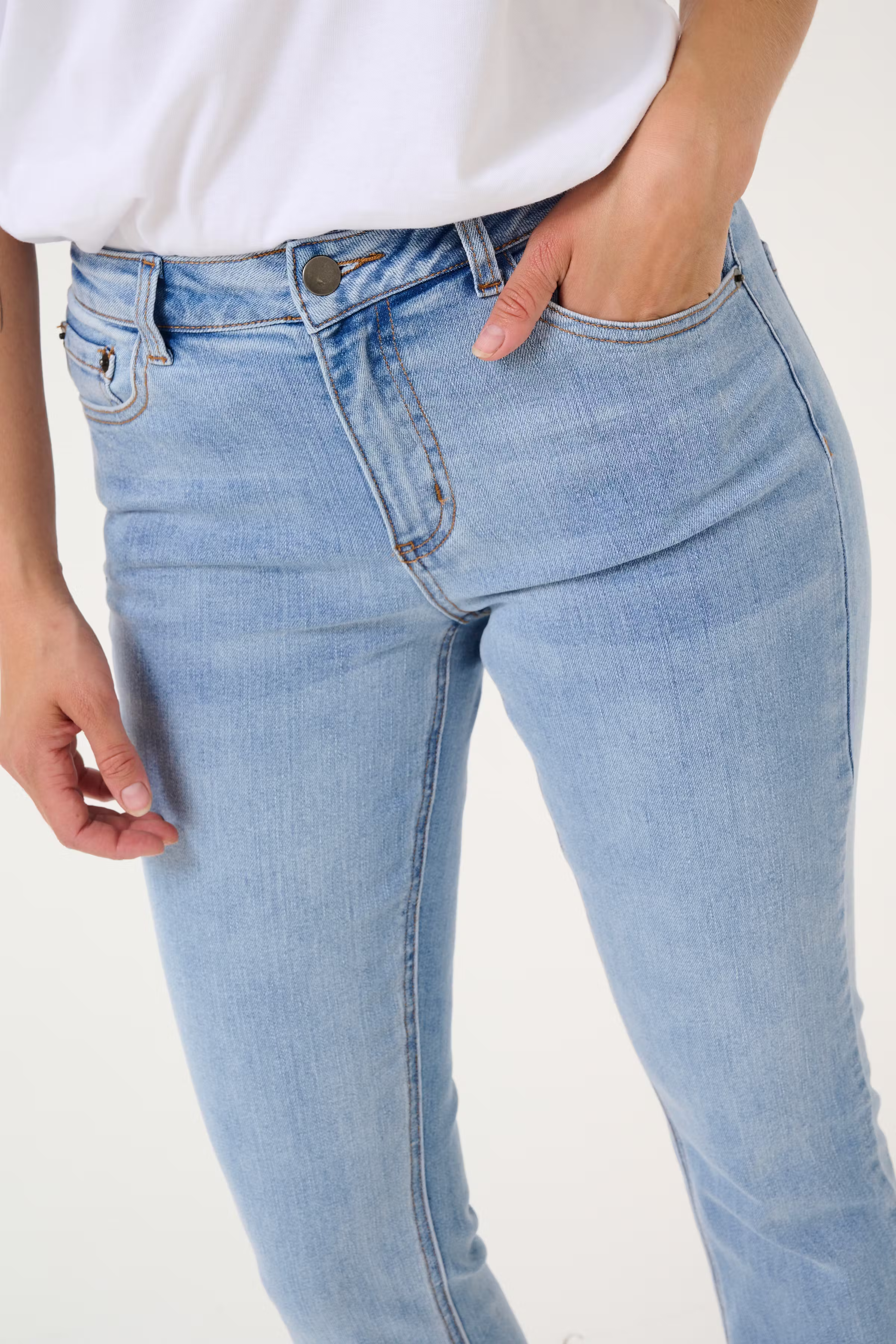 KAsinem Cropped Jeans LOOKBOOK DETAIL 10506133-101012