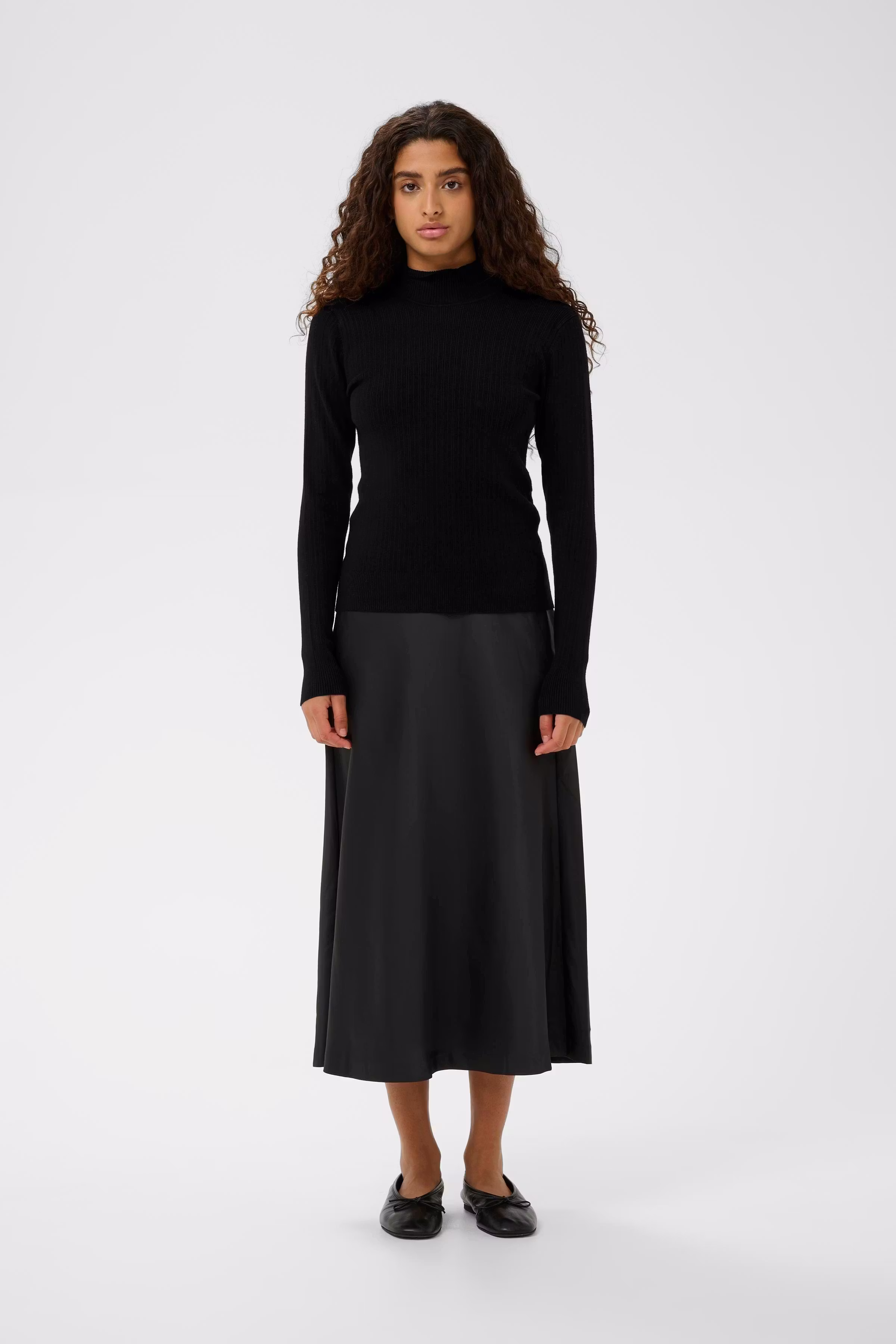 YenahIW Turtleneck LOOKBOOK FRONT 30111124-194008