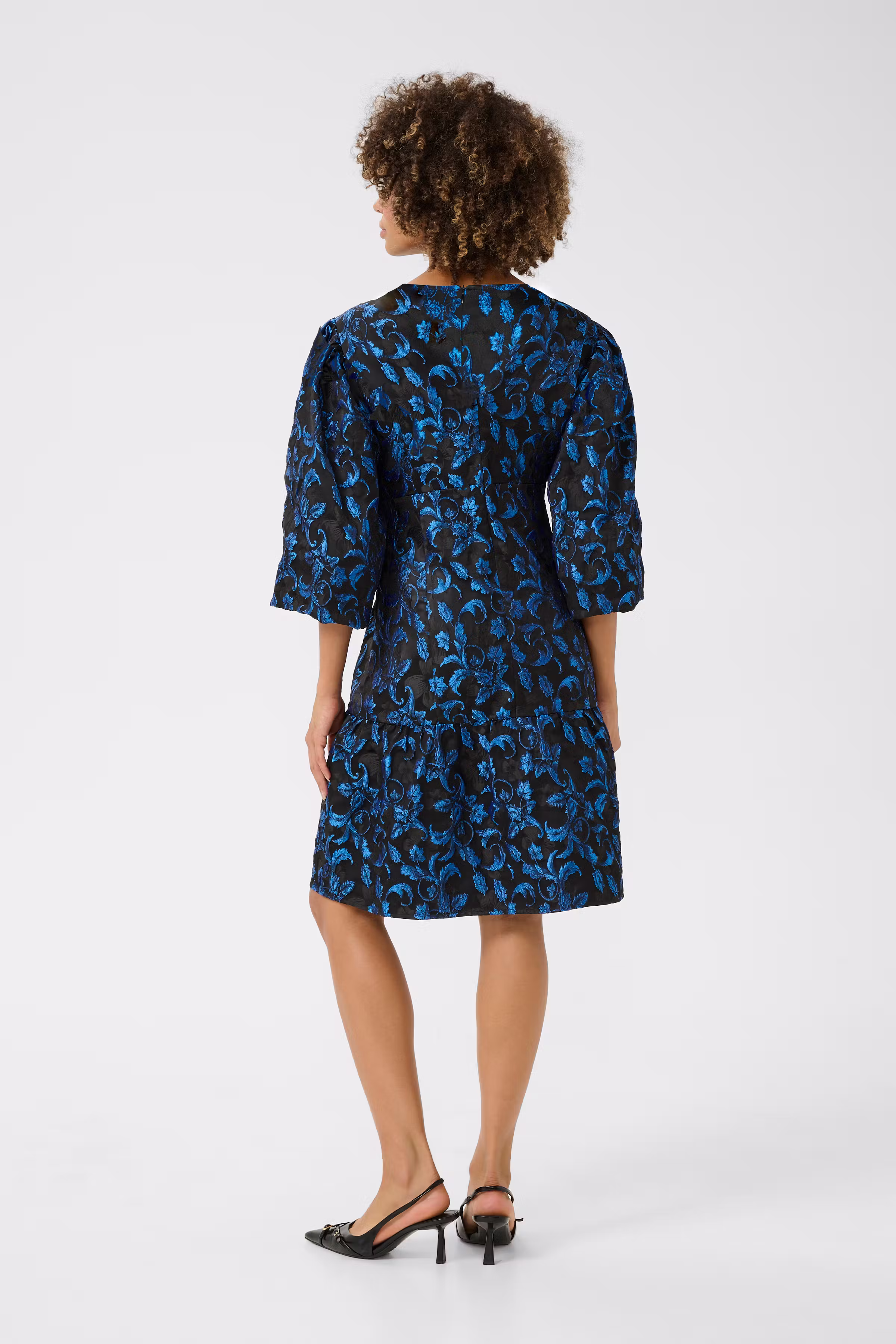 CUastro Kleid LOOKBOOK BACK 50111253-106575