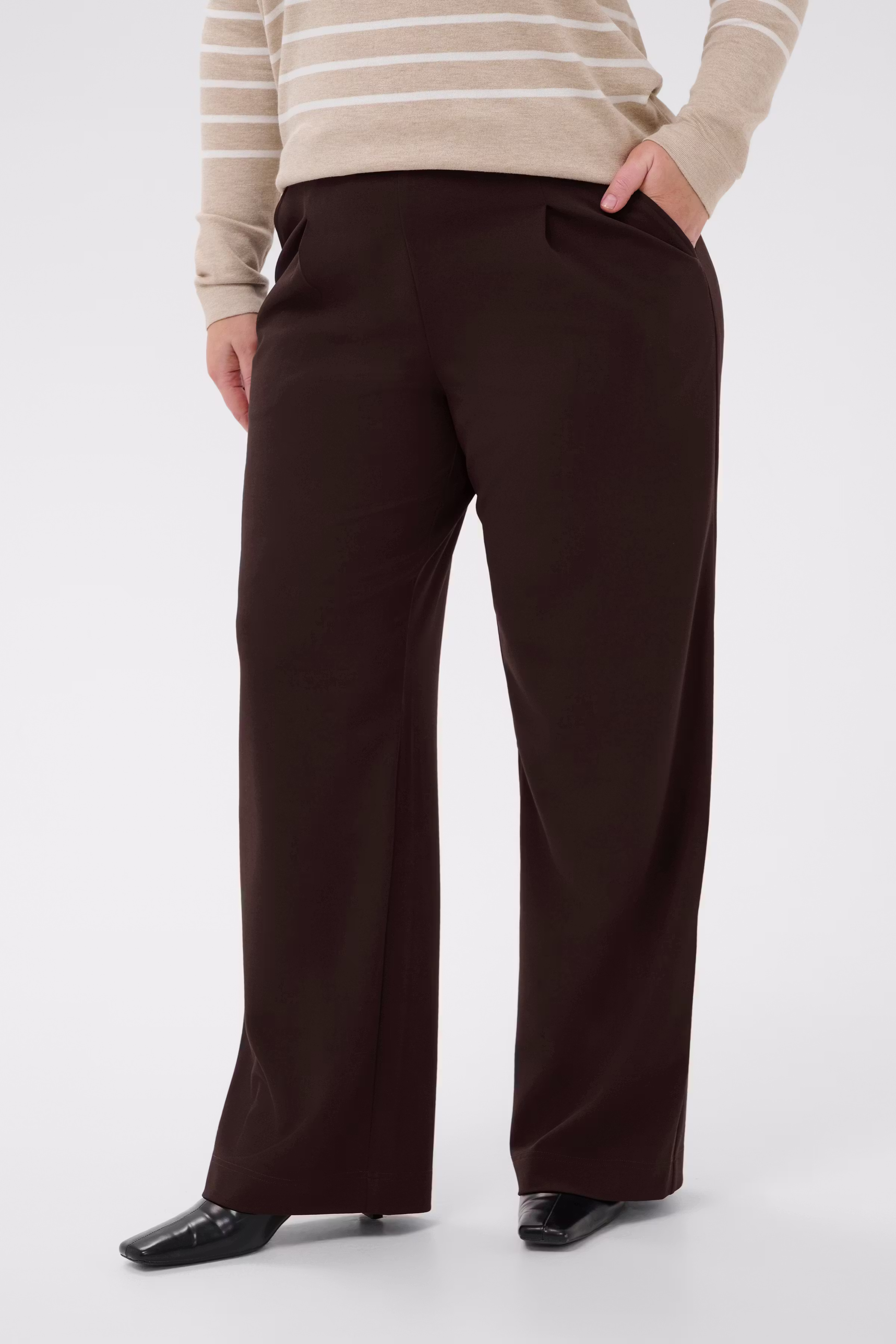 KCpheolo Hose LOOKBOOK FRONT 10584096-190915