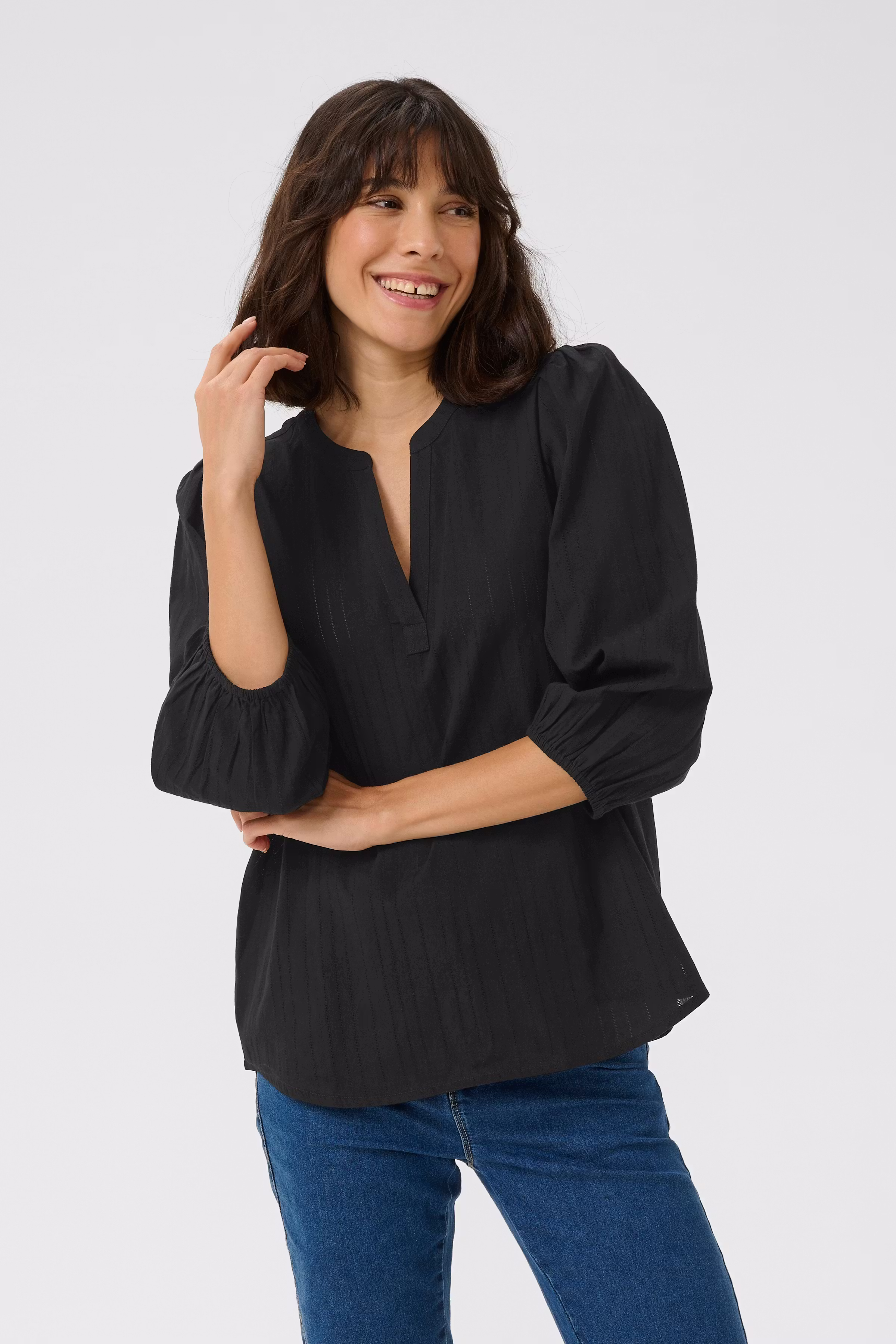 KAjollia Blouse LOOKBOOK FRONT 10552403-100121