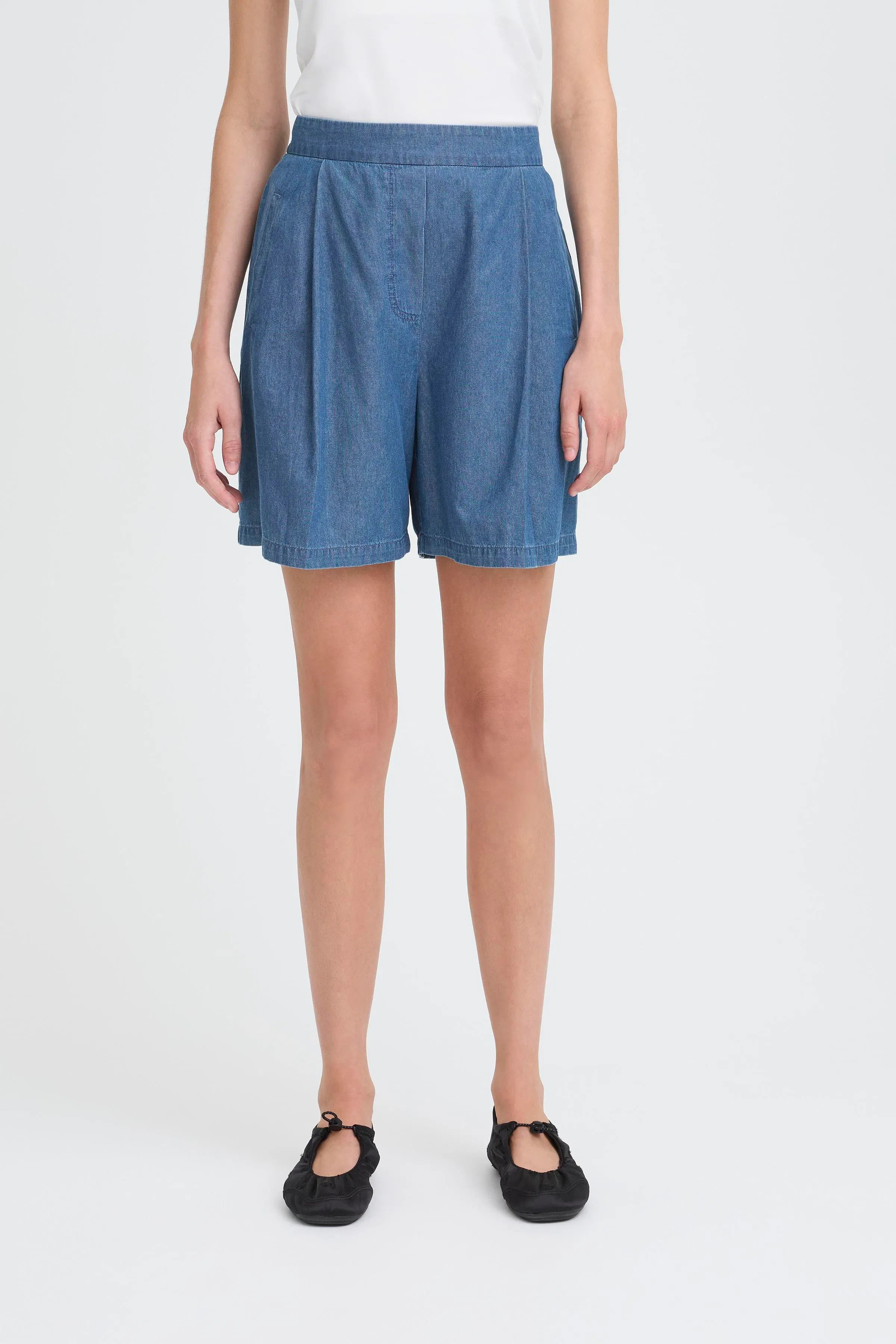 IHAURORA Shorts LOOKBOOK FRONT 20123829-200928