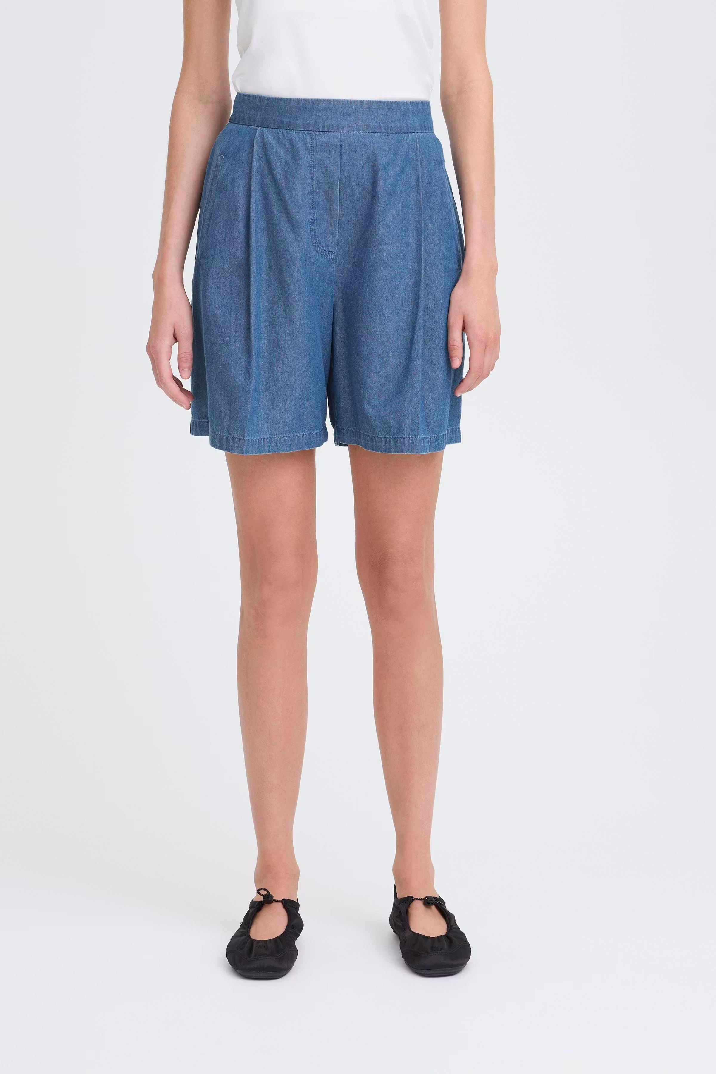 IHAURORA Shorts LOOKBOOK FRONT 20123829-200928