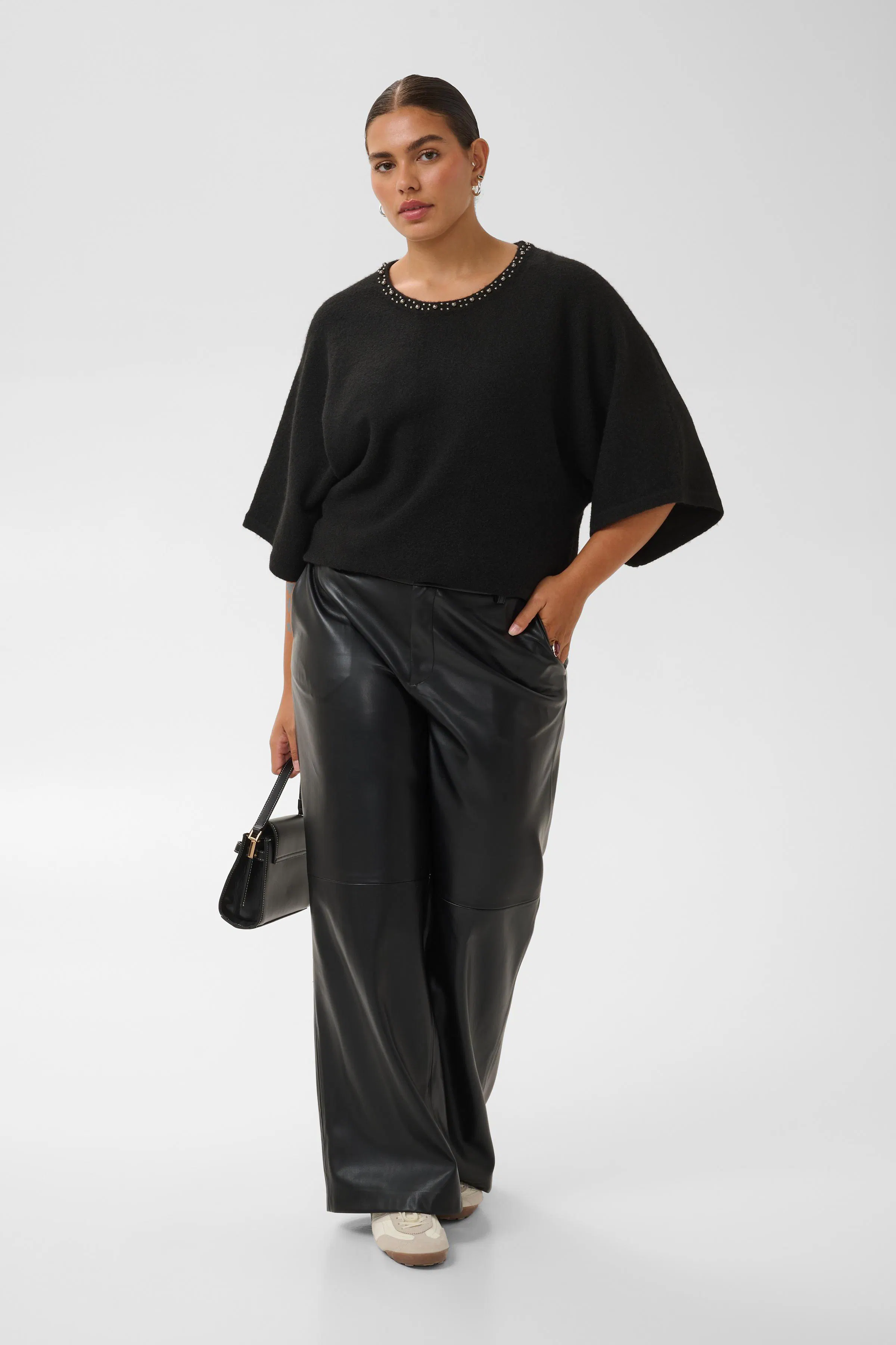 KCbettie Pullover LOOKBOOK FRONT 10584609-100121