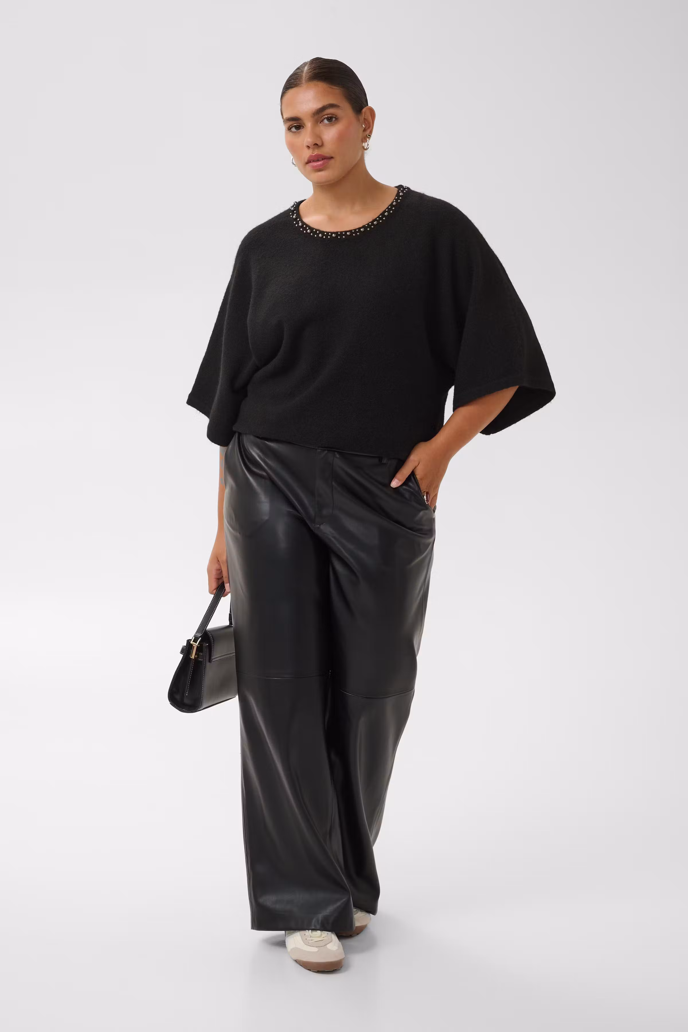 KCbettie Pullover LOOKBOOK FRONT 10584609-100121