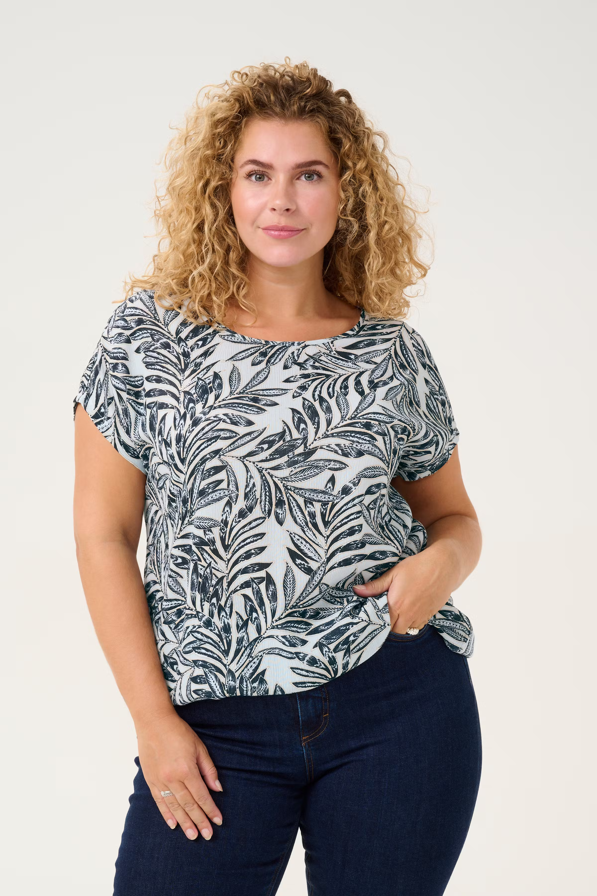 KCami Bluse LOOKBOOK BACK 10582027-107562