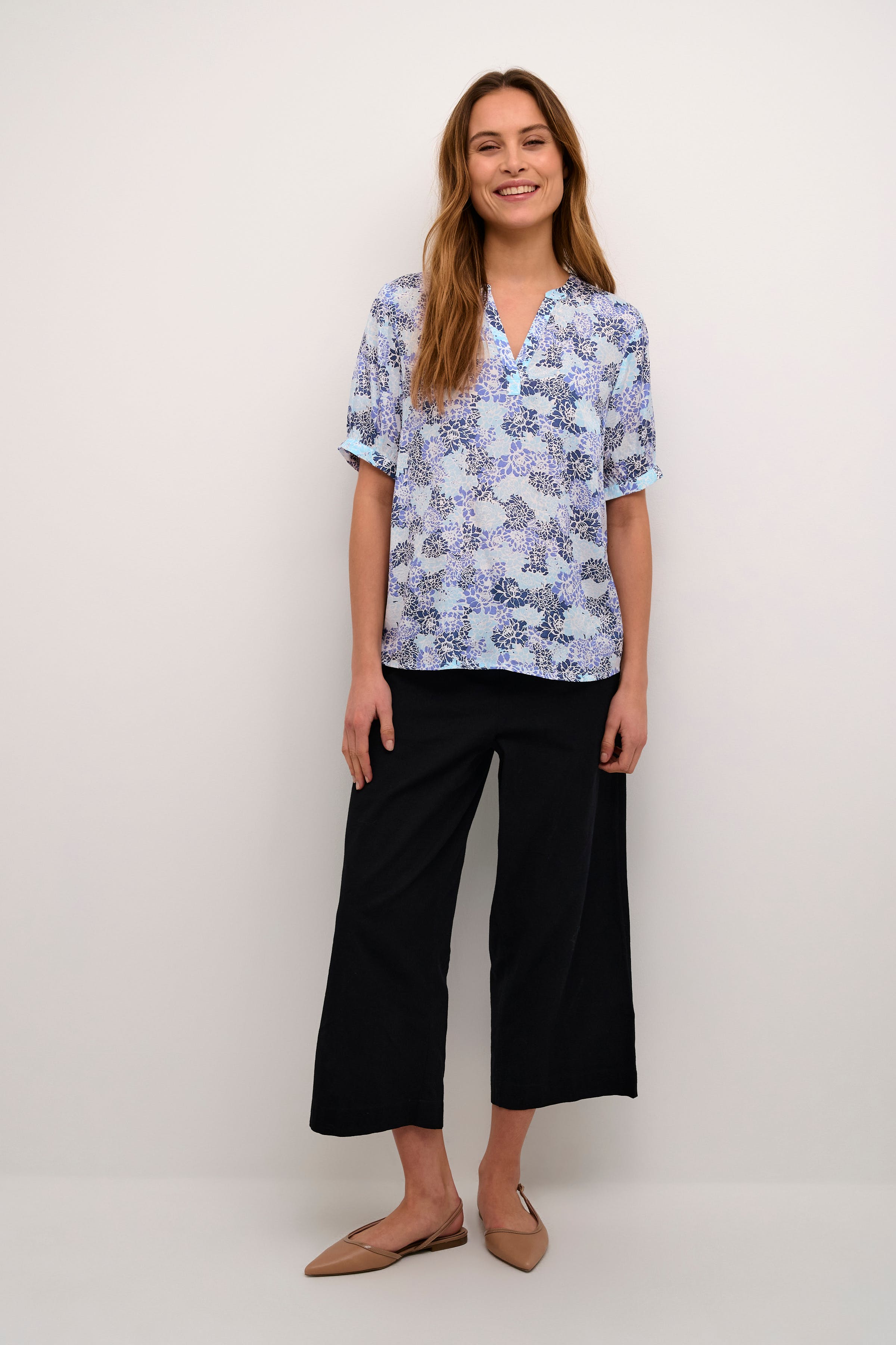 BPdivia Bluse LOOKBOOK FRONT 10590665-105835B