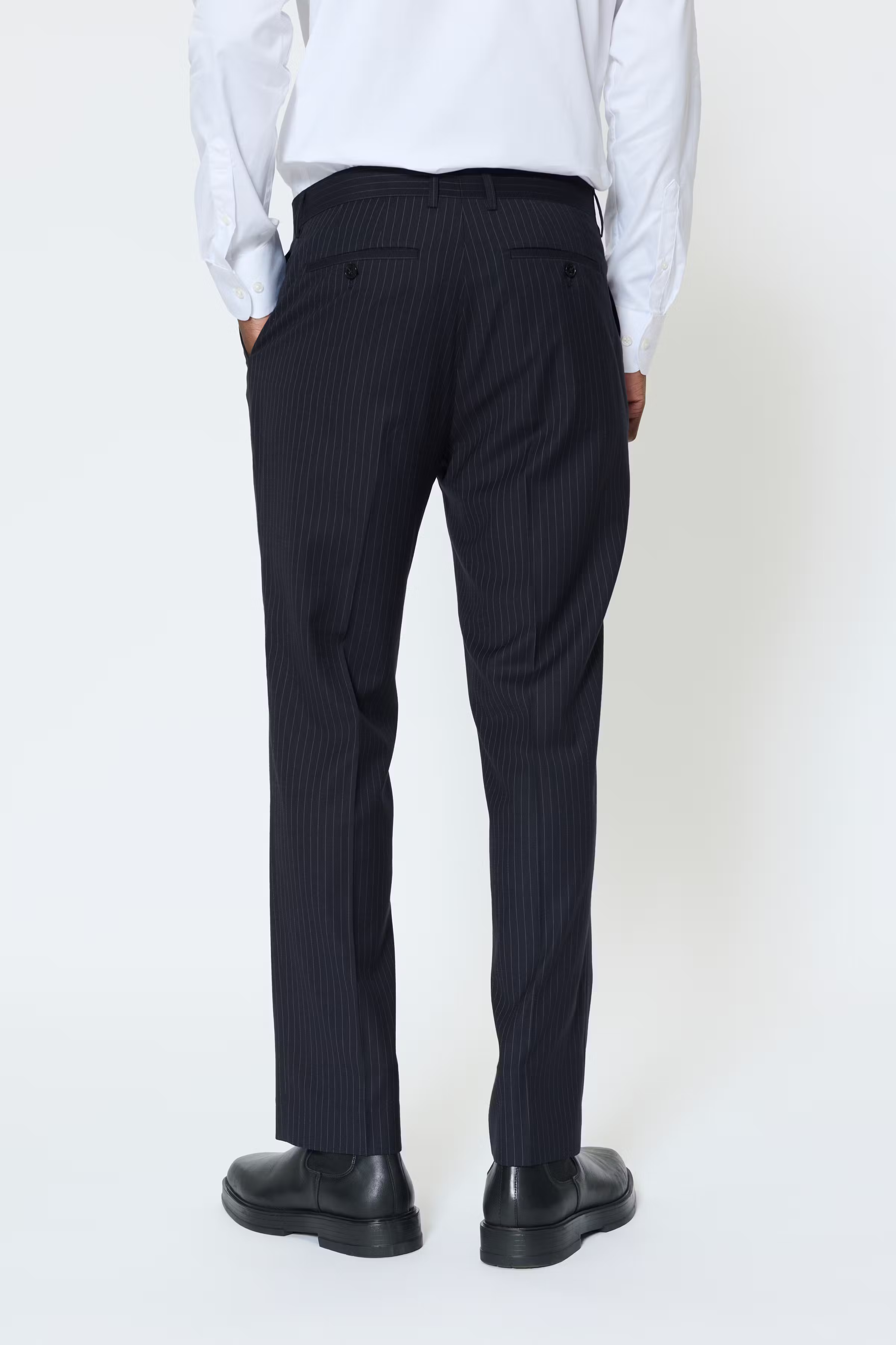 MAwesley Trousers LOOKBOOK BACK 30209048-304828