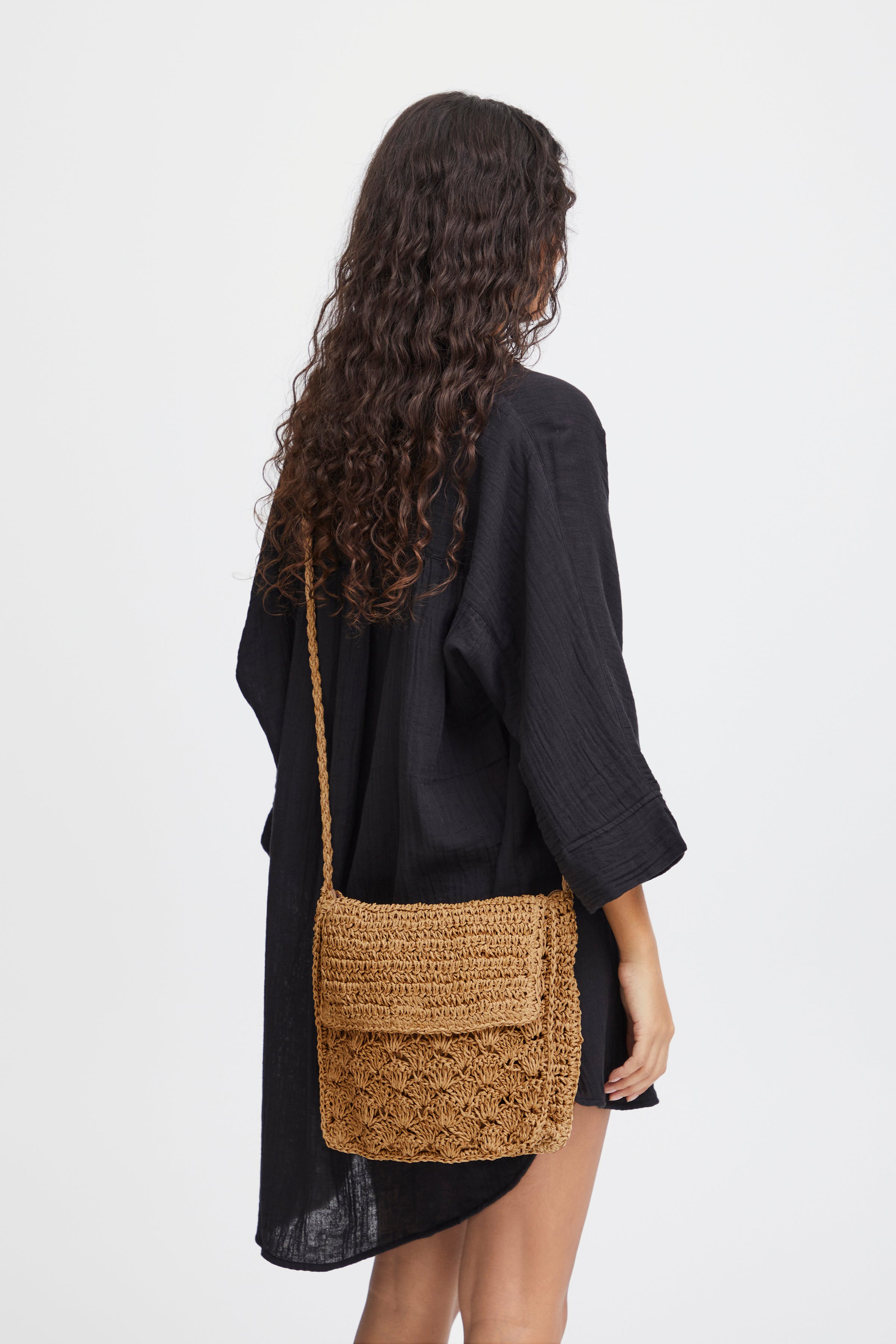 IATENNA Pose LOOKBOOK DETAIL 20120956-161310