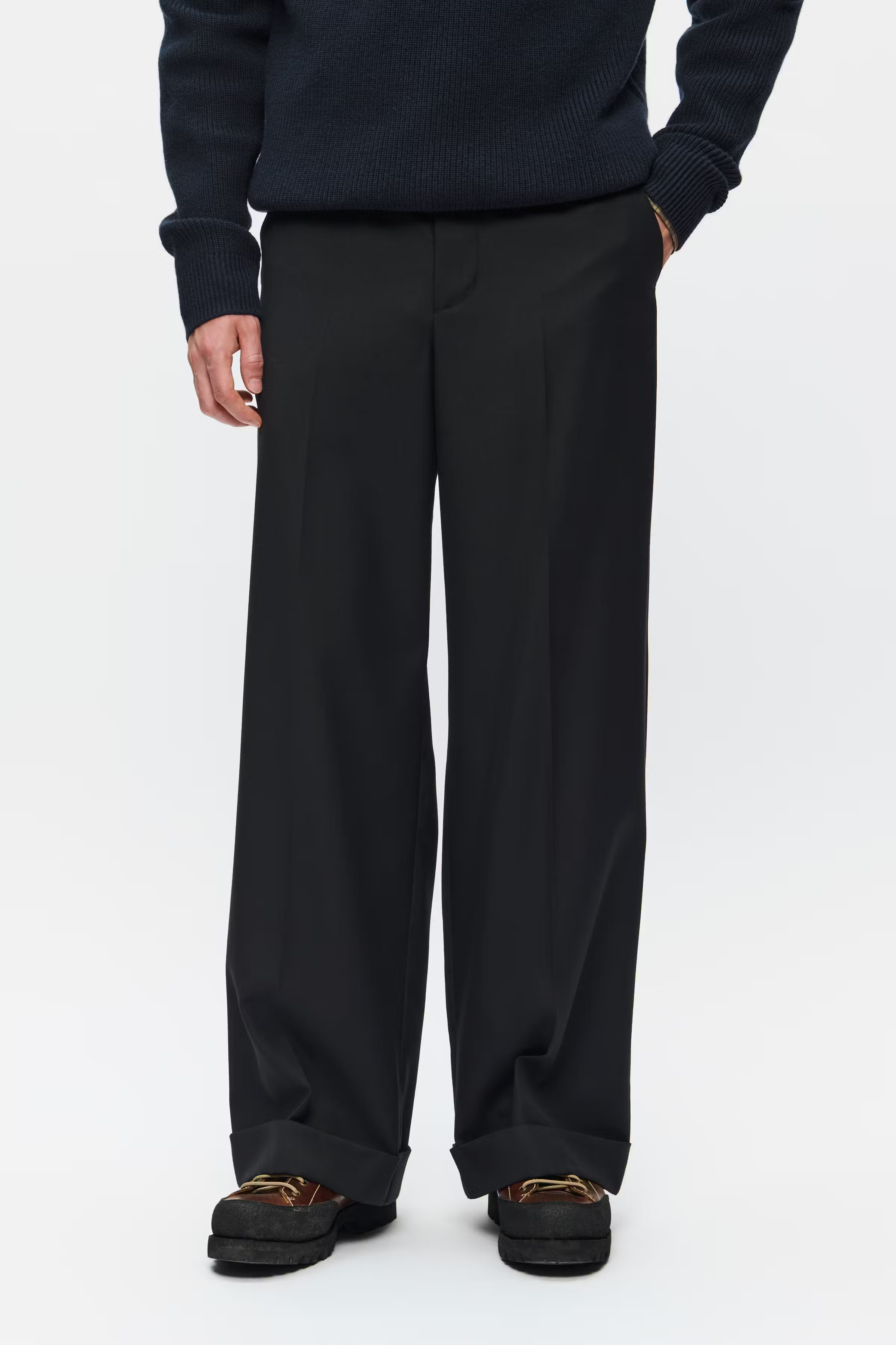 WWLuca Trousers LOOKBOOK FRONT 30251480-303700
