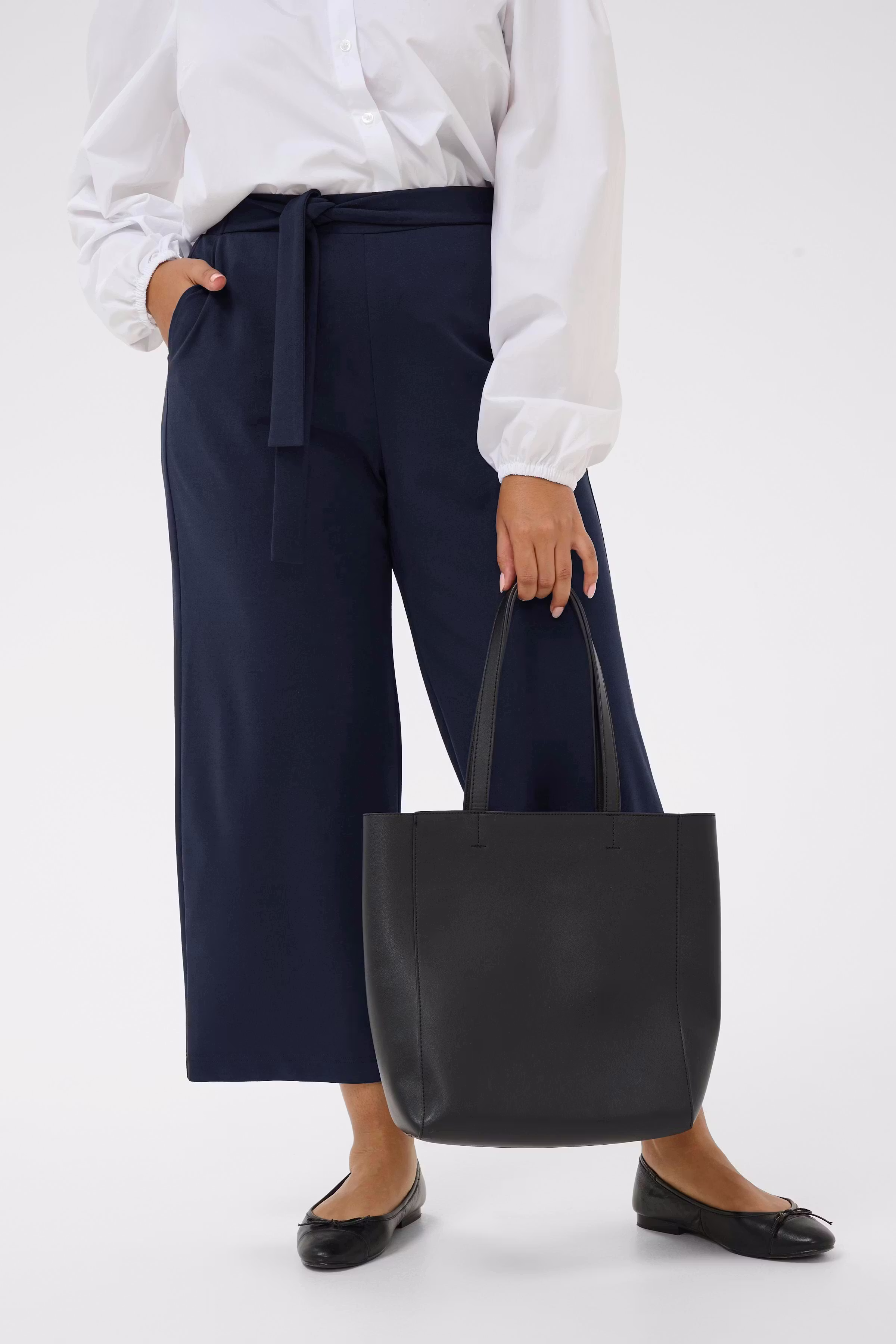 KCpheolo Hose LOOKBOOK FRONT 10584091-194020